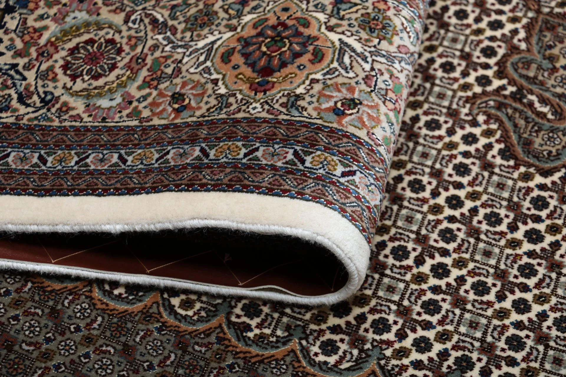 Täbriz Perserteppich aus Iran, 198 × 260 cm