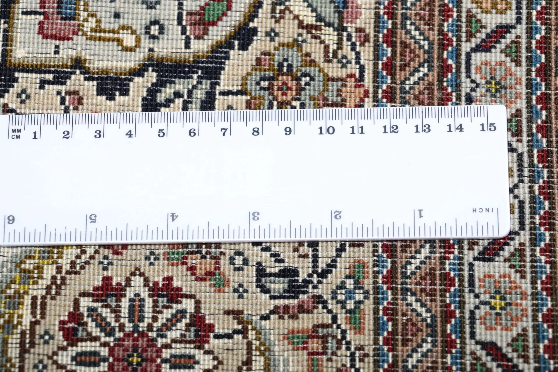Täbriz Perserteppich aus Iran, 198 × 260 cm