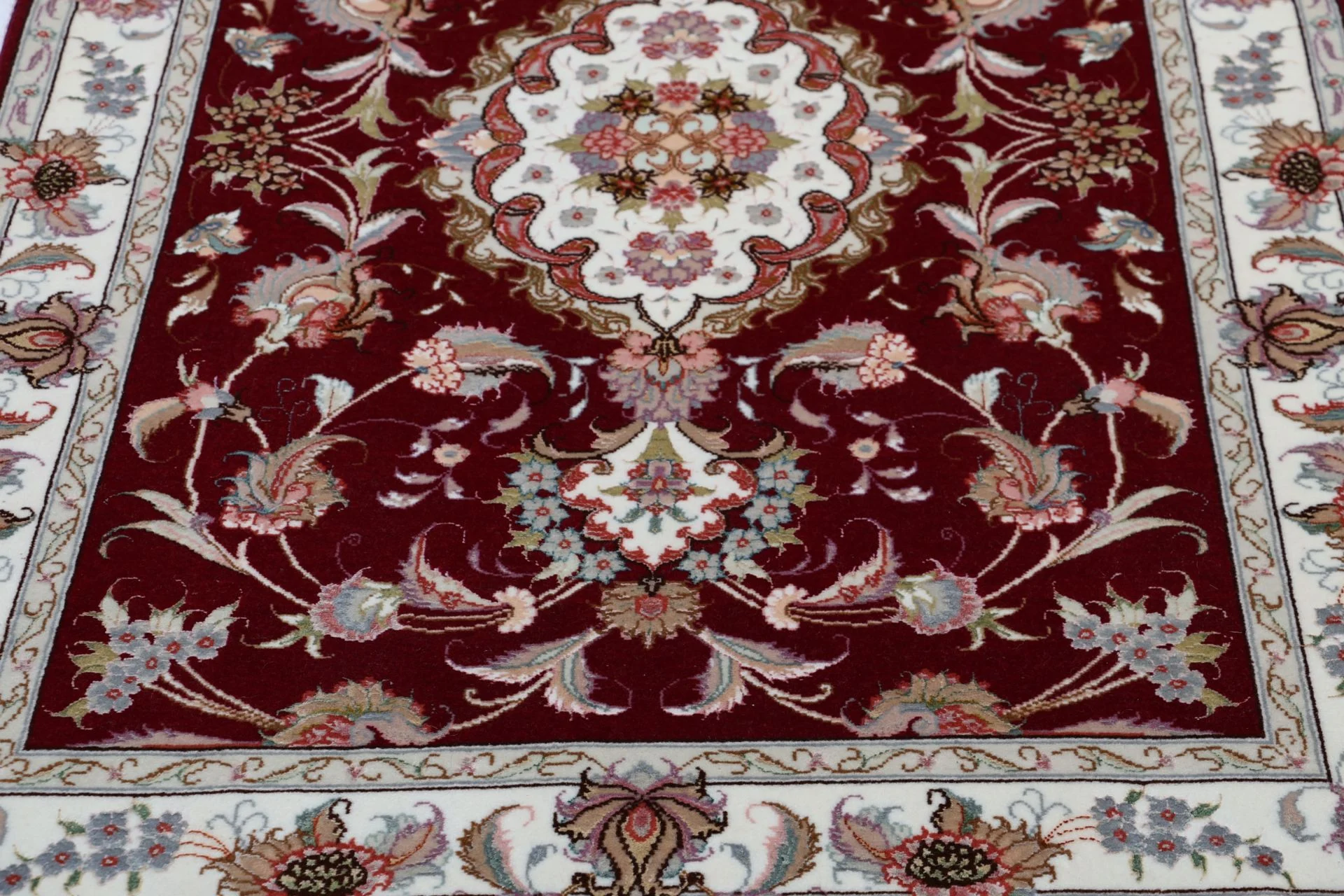 Täbriz Perserteppich aus Iran, 82 × 333 cm