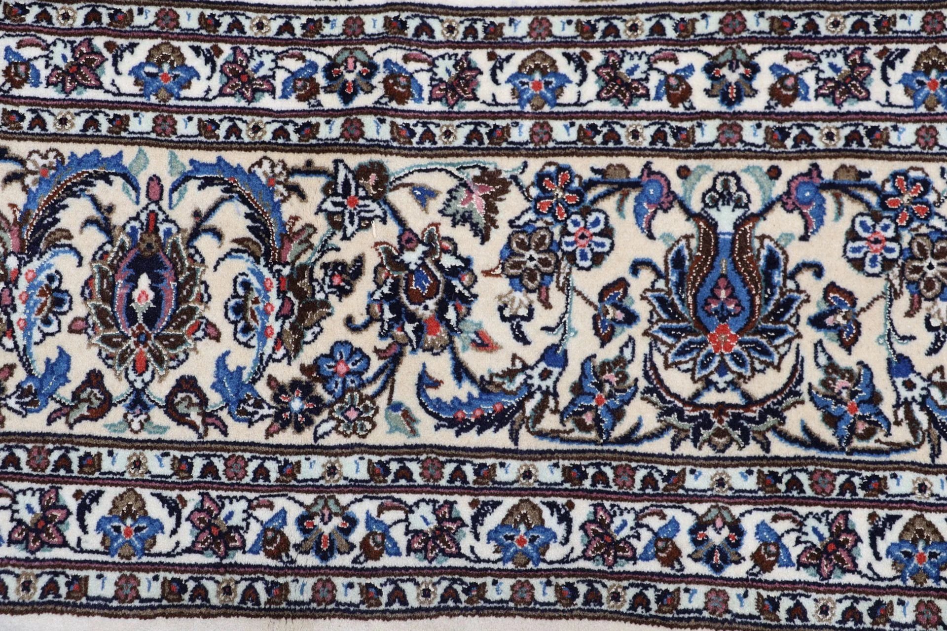Kashan Perserteppich aus Iran, 250 × 356 cm