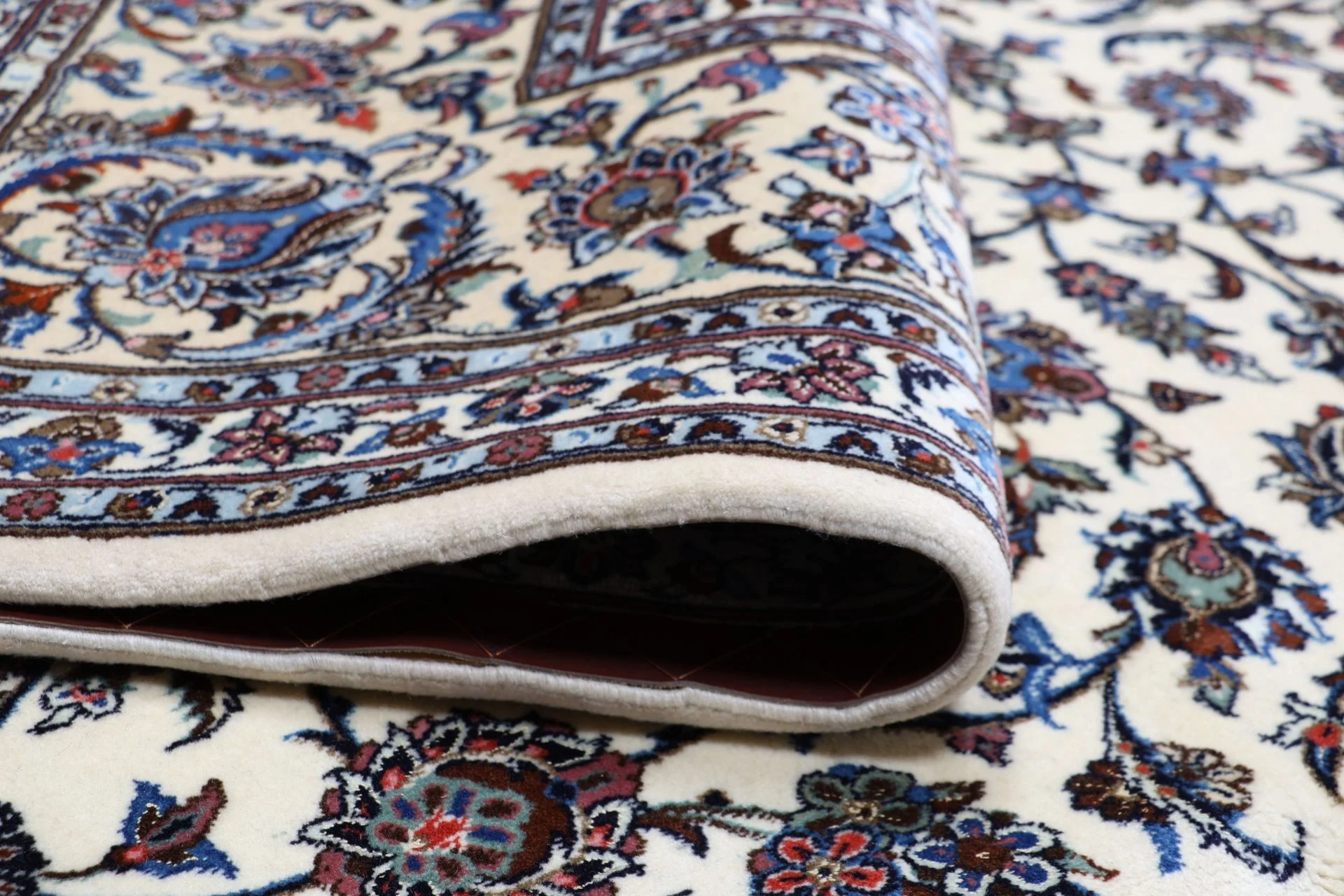 Kashan Perserteppich aus Iran, 250 × 356 cm