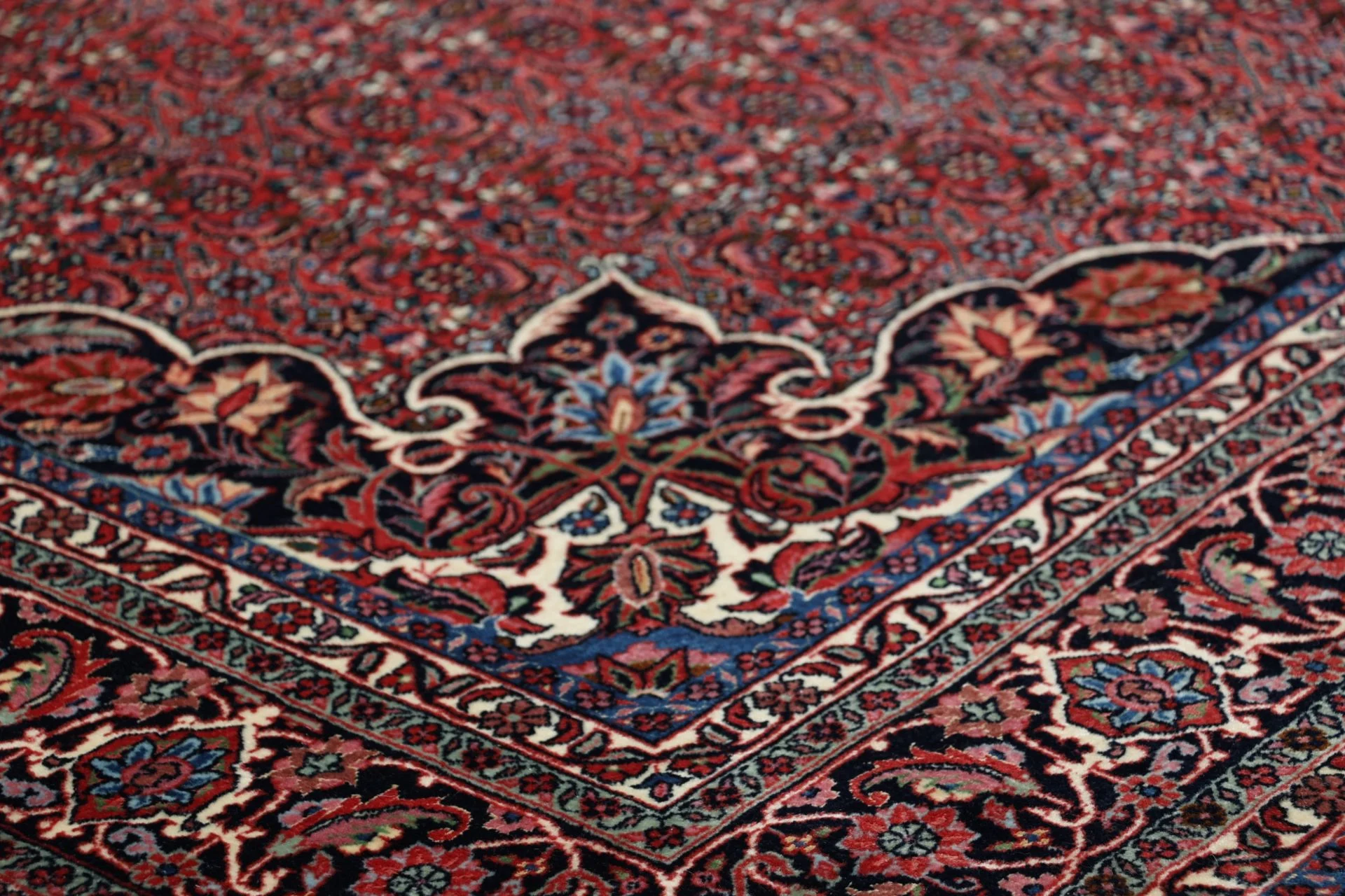 Bijar Perserteppich 169 × 243 cm aus Wolle & Seide, handgeknüpft