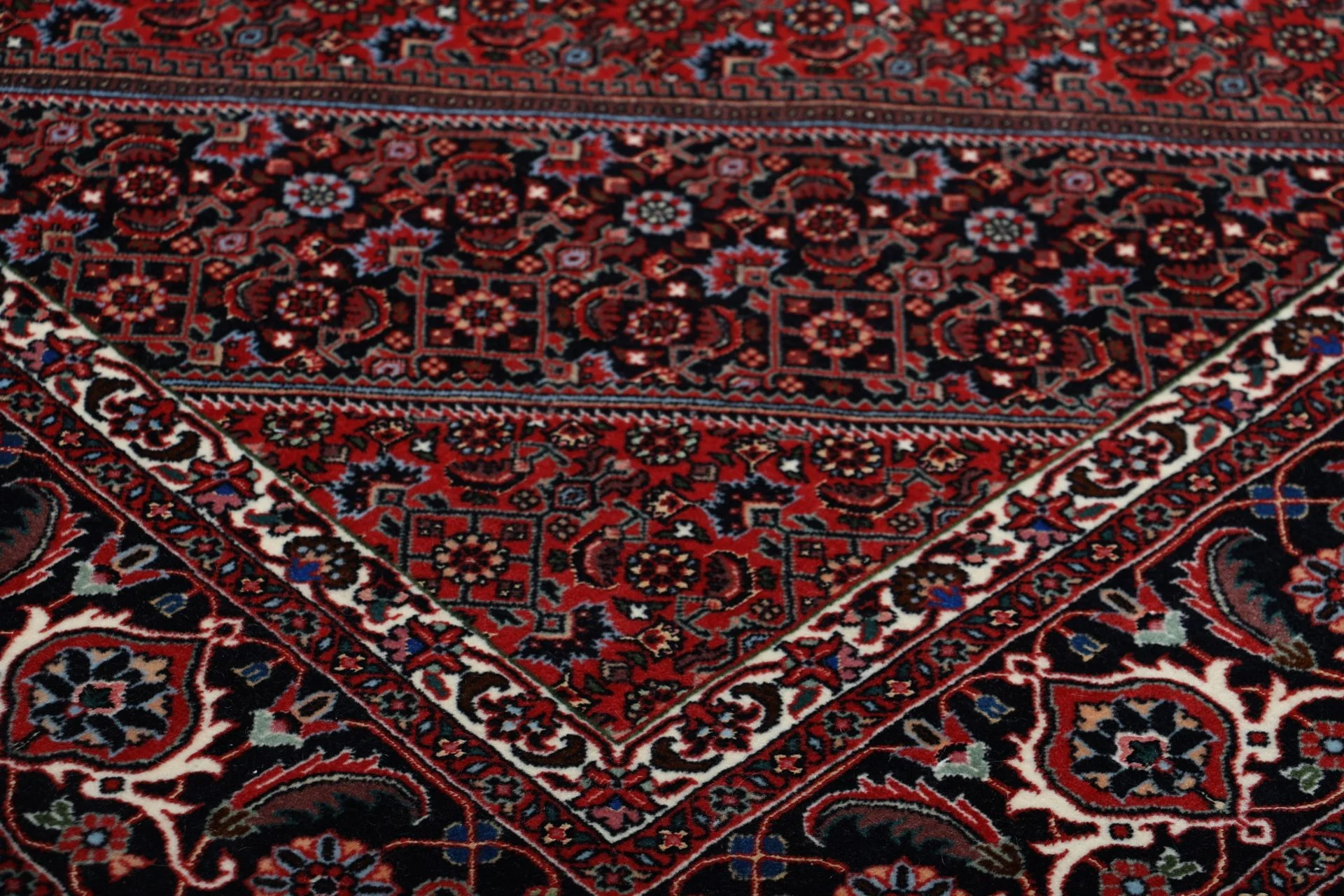Bijar Perserteppich aus Iran, 206 × 212 cm