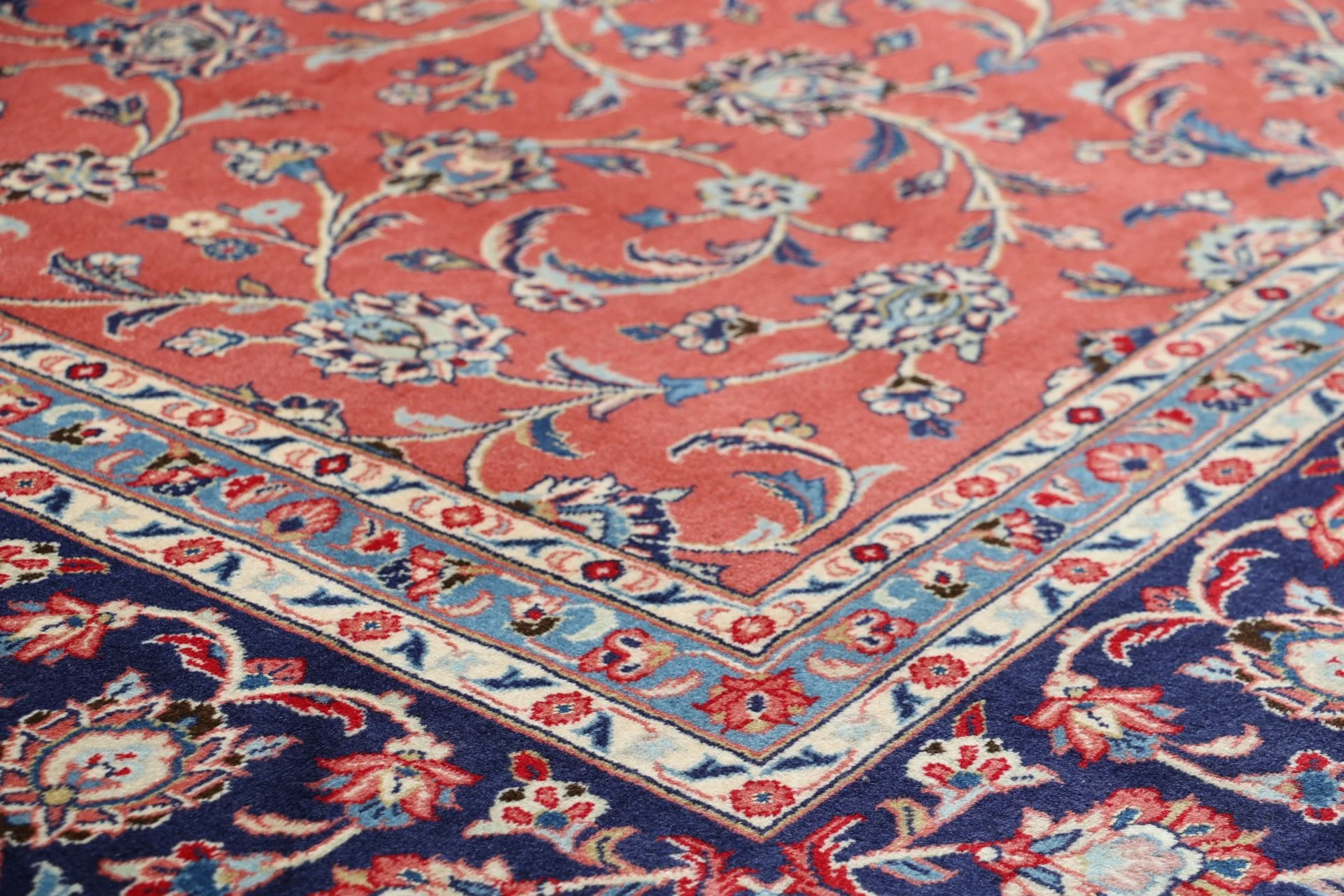 Kashan Perserteppich 252 × 358 cm aus Wolle, handgeknüpft