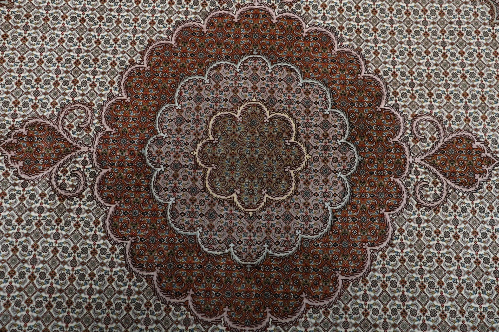 Täbriz Perserteppich 203 × 210 cm aus Wolle & Seide, handgeknüpft