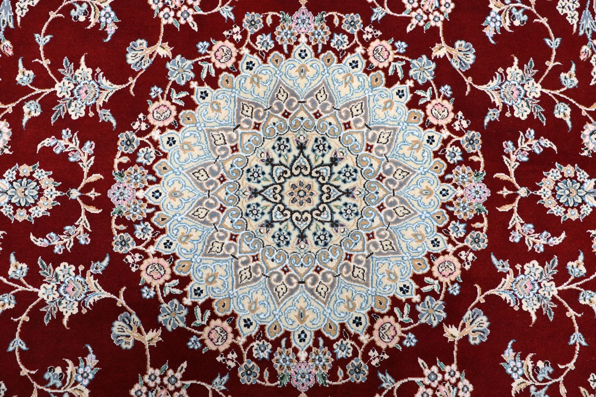 Nain Perserteppich aus Iran, 200 × 210 cm