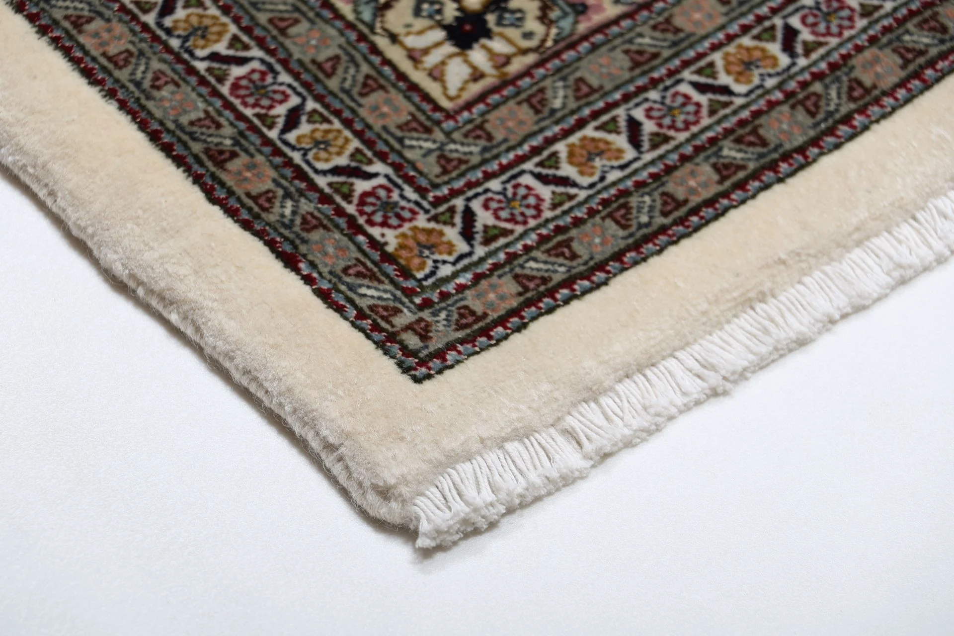 Täbriz Perserteppich 202 × 265 cm aus Wolle & Seide, handgeknüpft