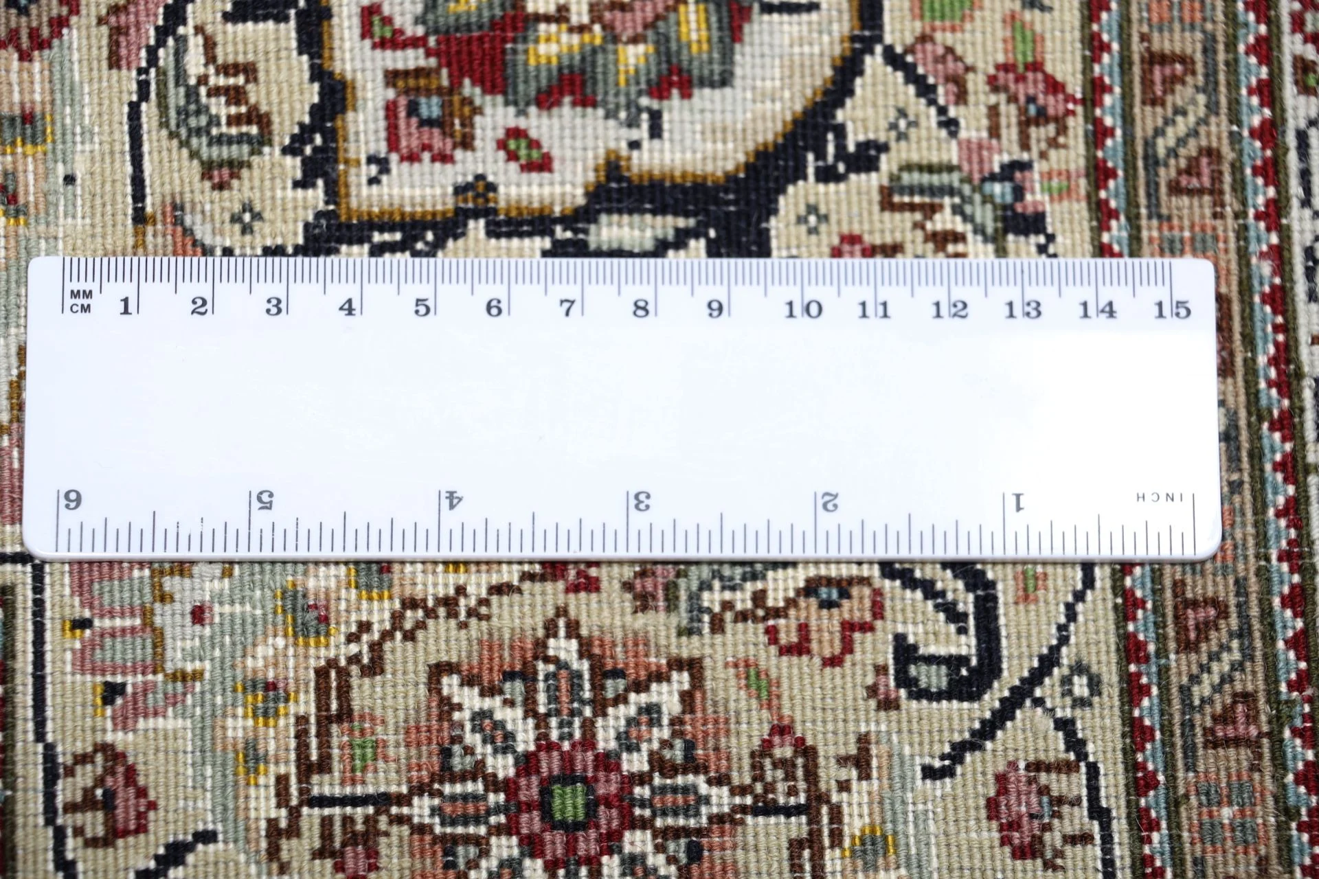 Täbriz Perserteppich 202 × 265 cm aus Wolle & Seide, handgeknüpft