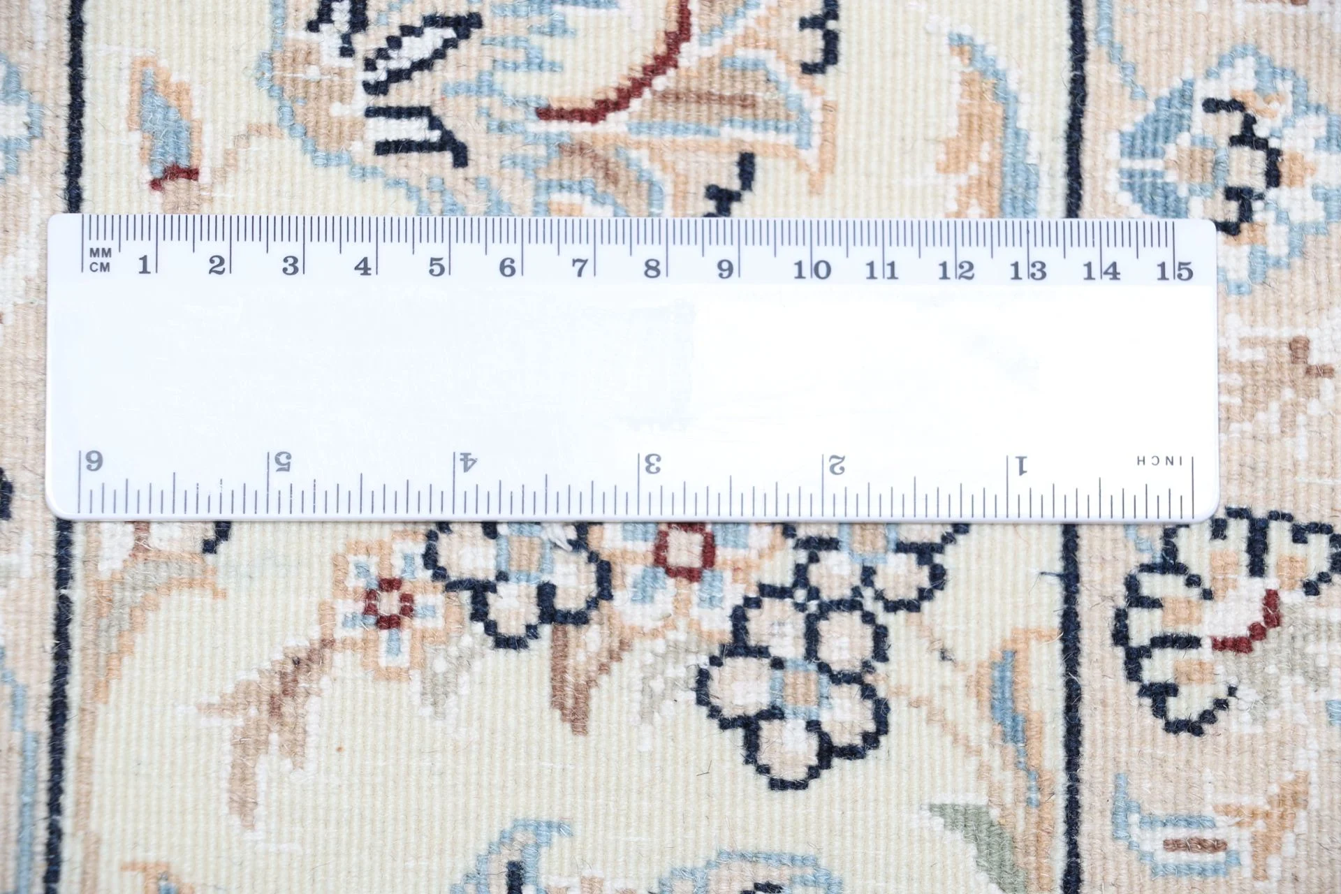 Handgeknüpfter Nain Perserteppich 170 × 245 cm
