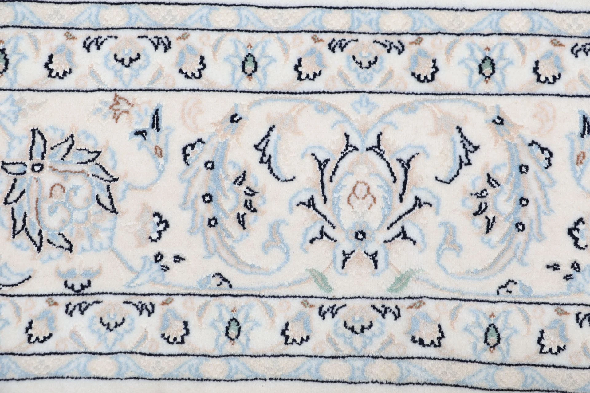 Handgeknüpfter Nain Perserteppich, 200 × 295 cm, Wolle & Seide