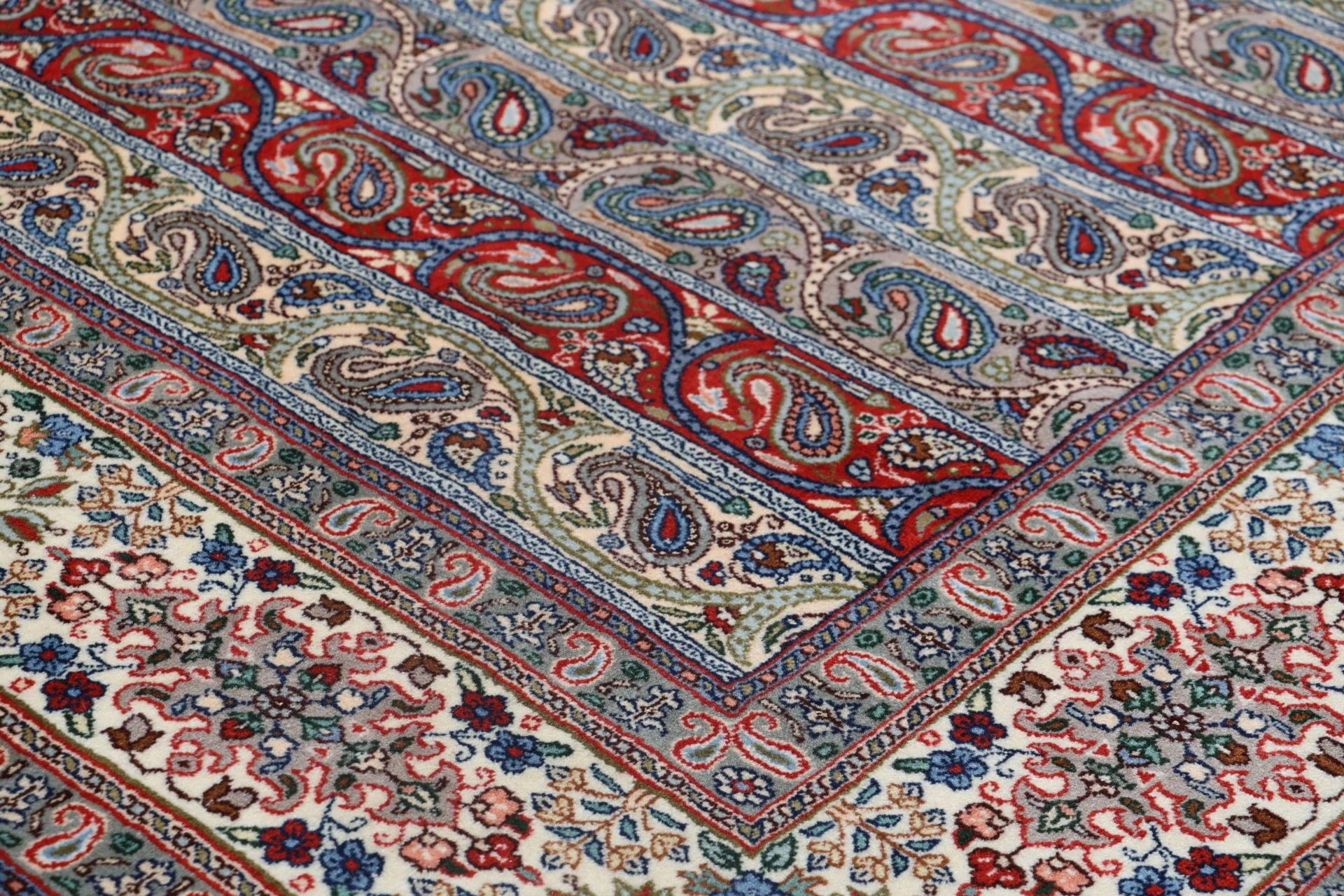 Moud Perserteppich 202 × 295 cm aus Wolle & Seide, handgeknüpft
