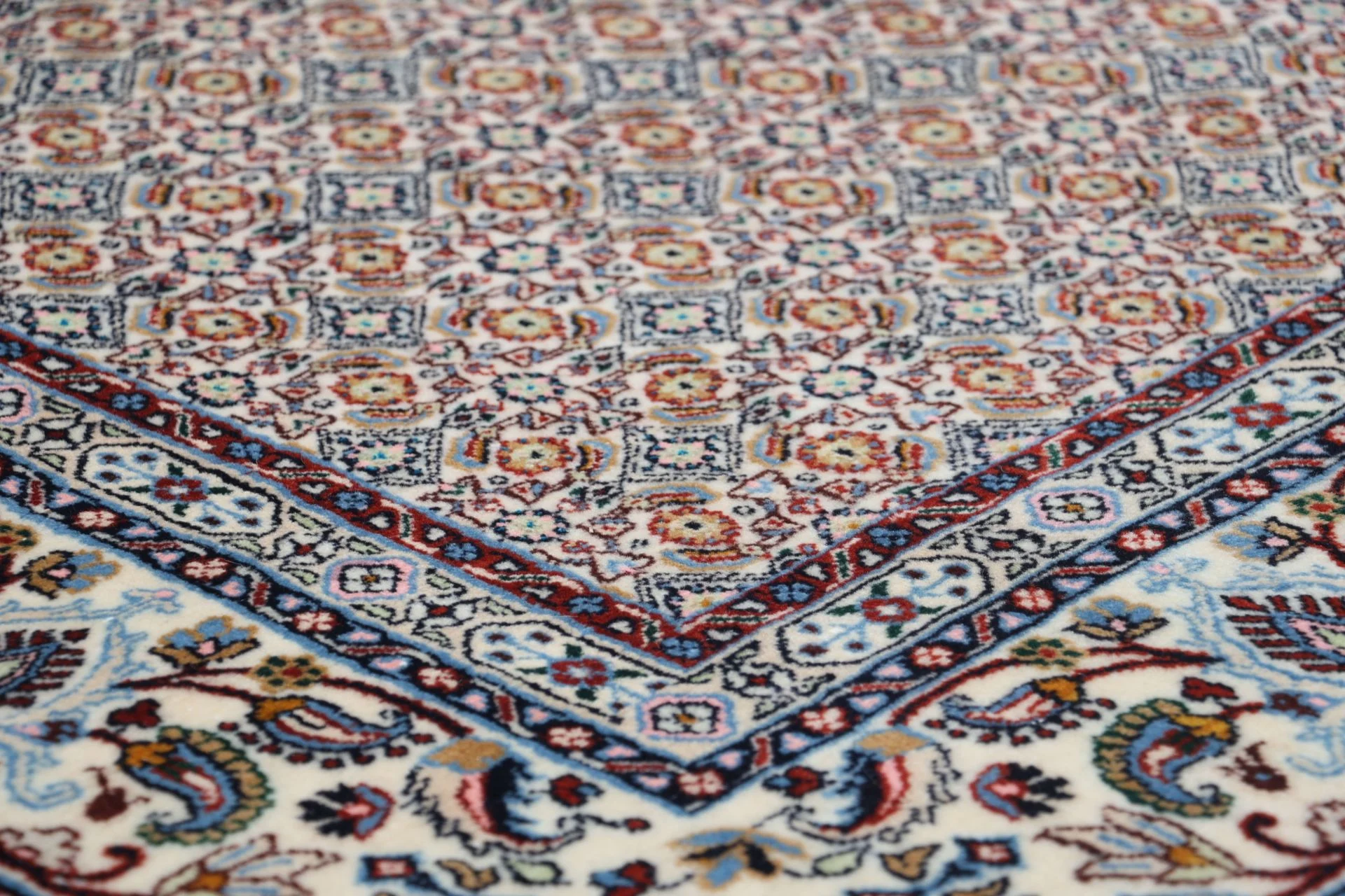 Moud Perserteppich aus Iran, 170 × 235 cm