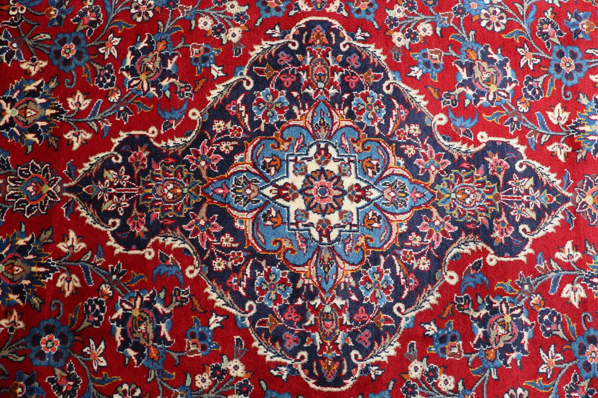 Kashan Perserteppich 260 × 370 cm aus Wolle, handgeknüpft