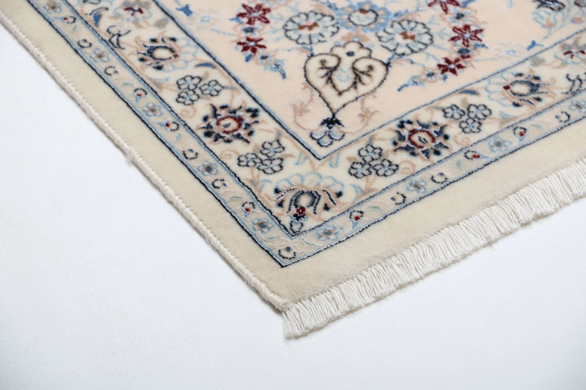 perserteppich-nain-198-x-243-cm-schurwolle-und-seide-handgeknupft-14 Nain Perserteppich aus Iran, 198 × 243 cm