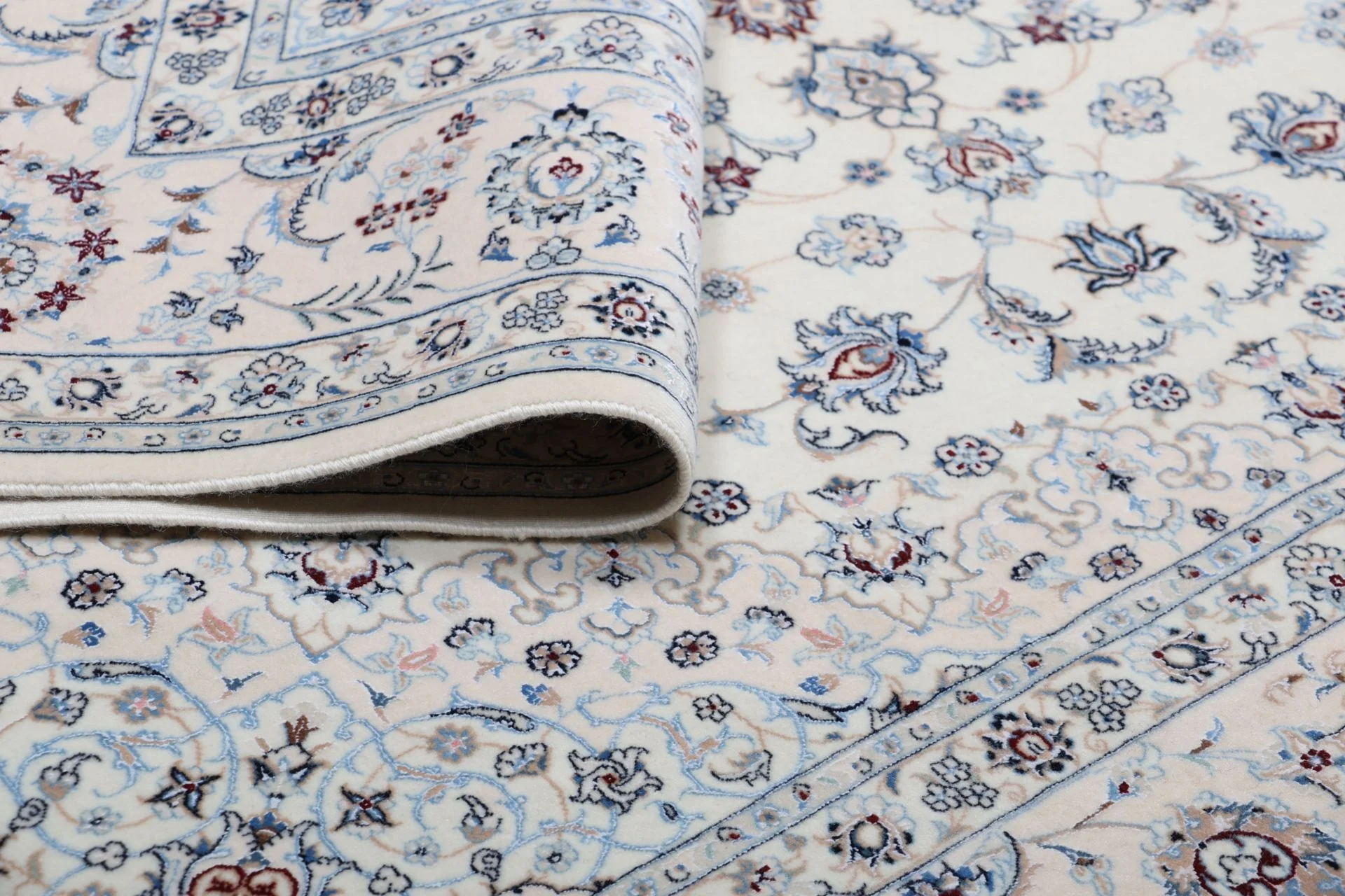 perserteppich-nain-198-x-243-cm-schurwolle-und-seide-handgeknupft-19 Nain Perserteppich aus Iran, 198 × 243 cm