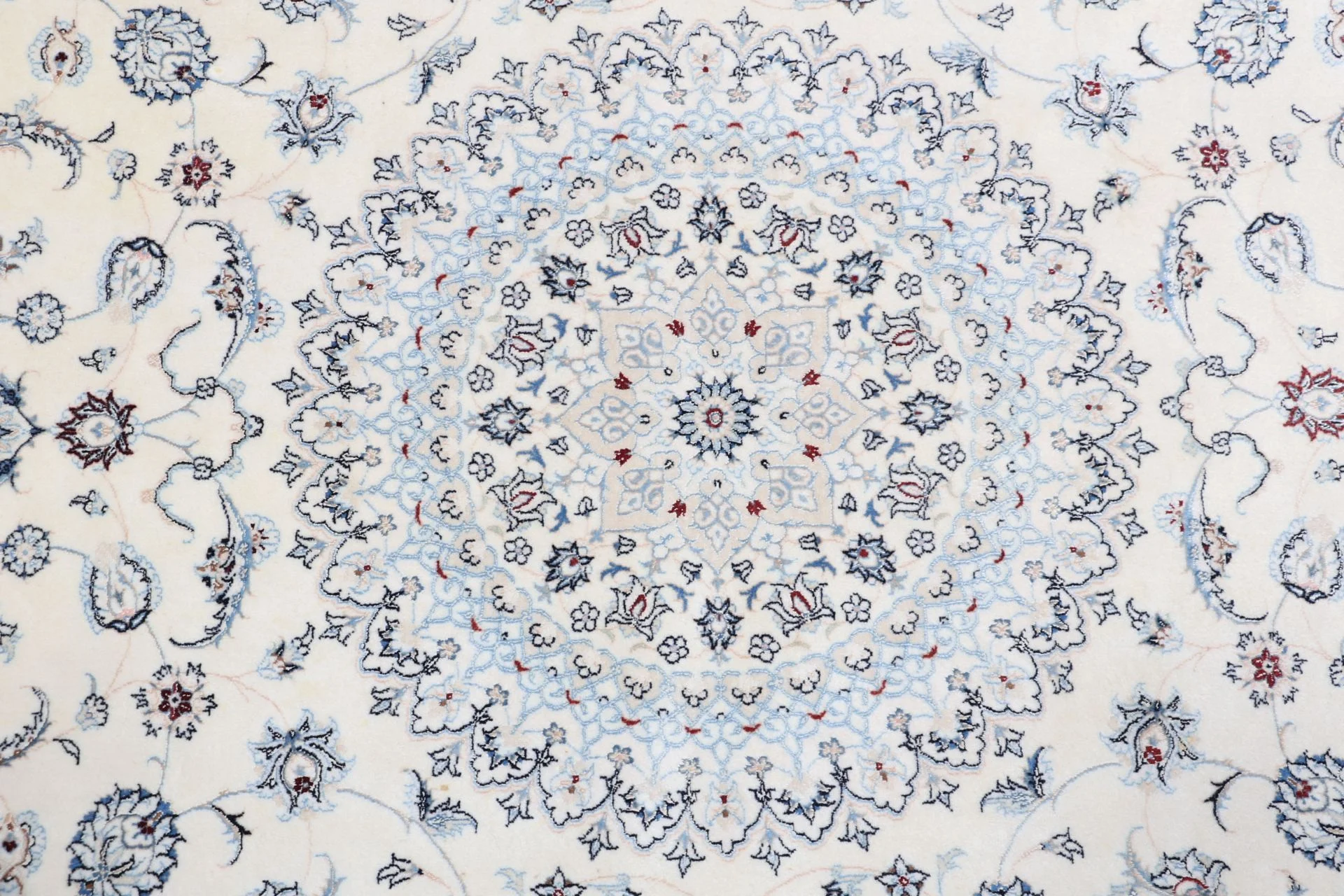 Nain Perserteppich aus Iran, 200 × 249 cm