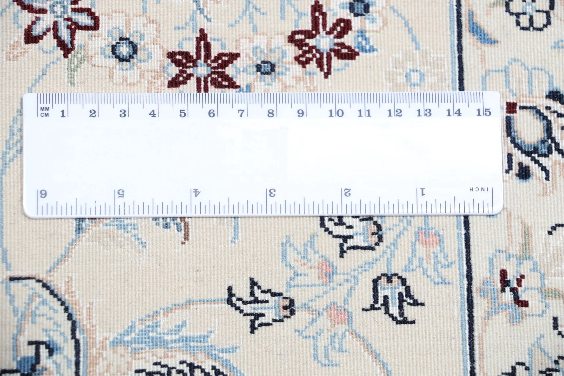 Nain Perserteppich aus Iran, 200 × 249 cm