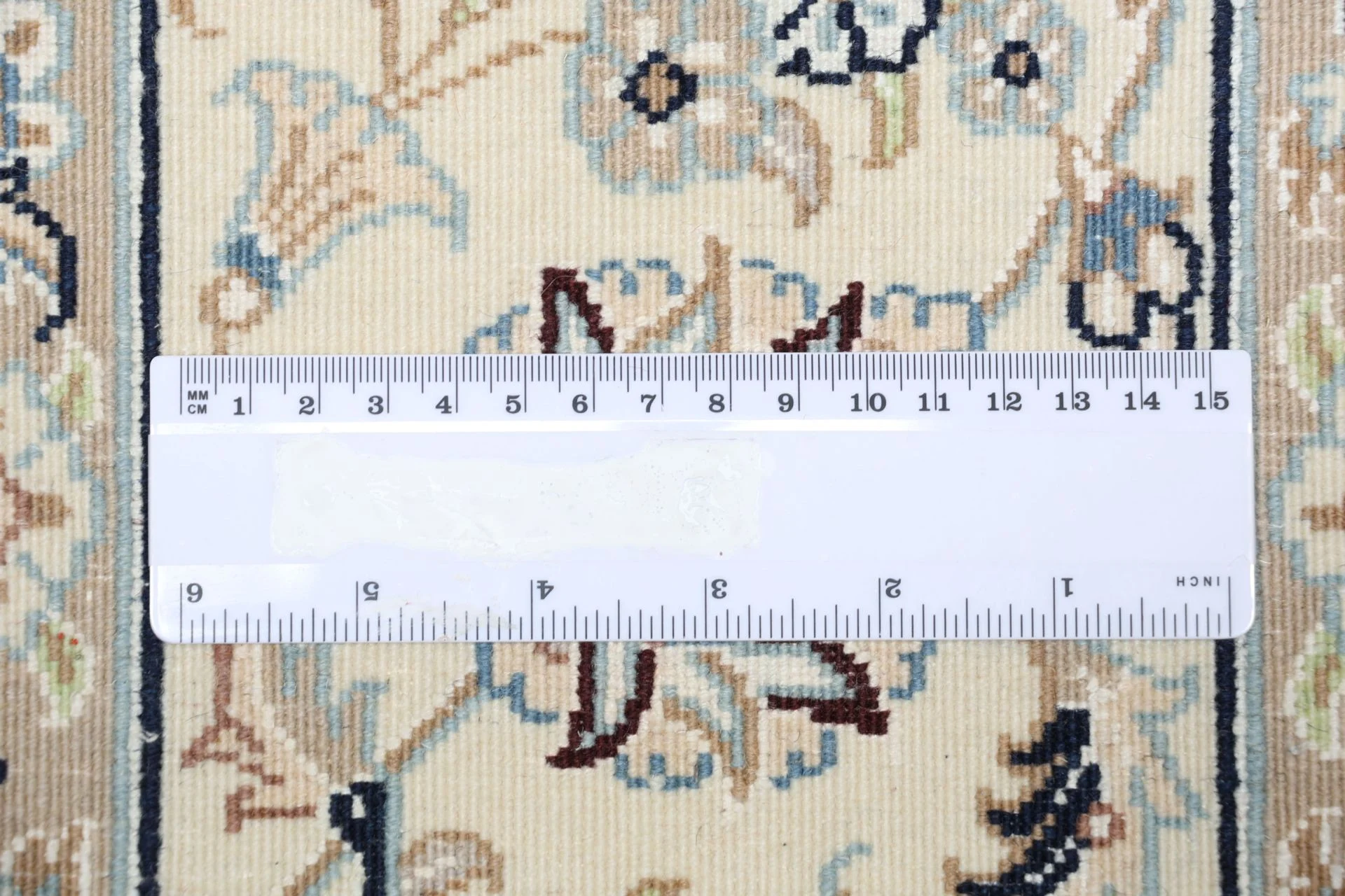 Nain Perserteppich 174 × 247 cm aus Wolle & Seide, handgeknüpft