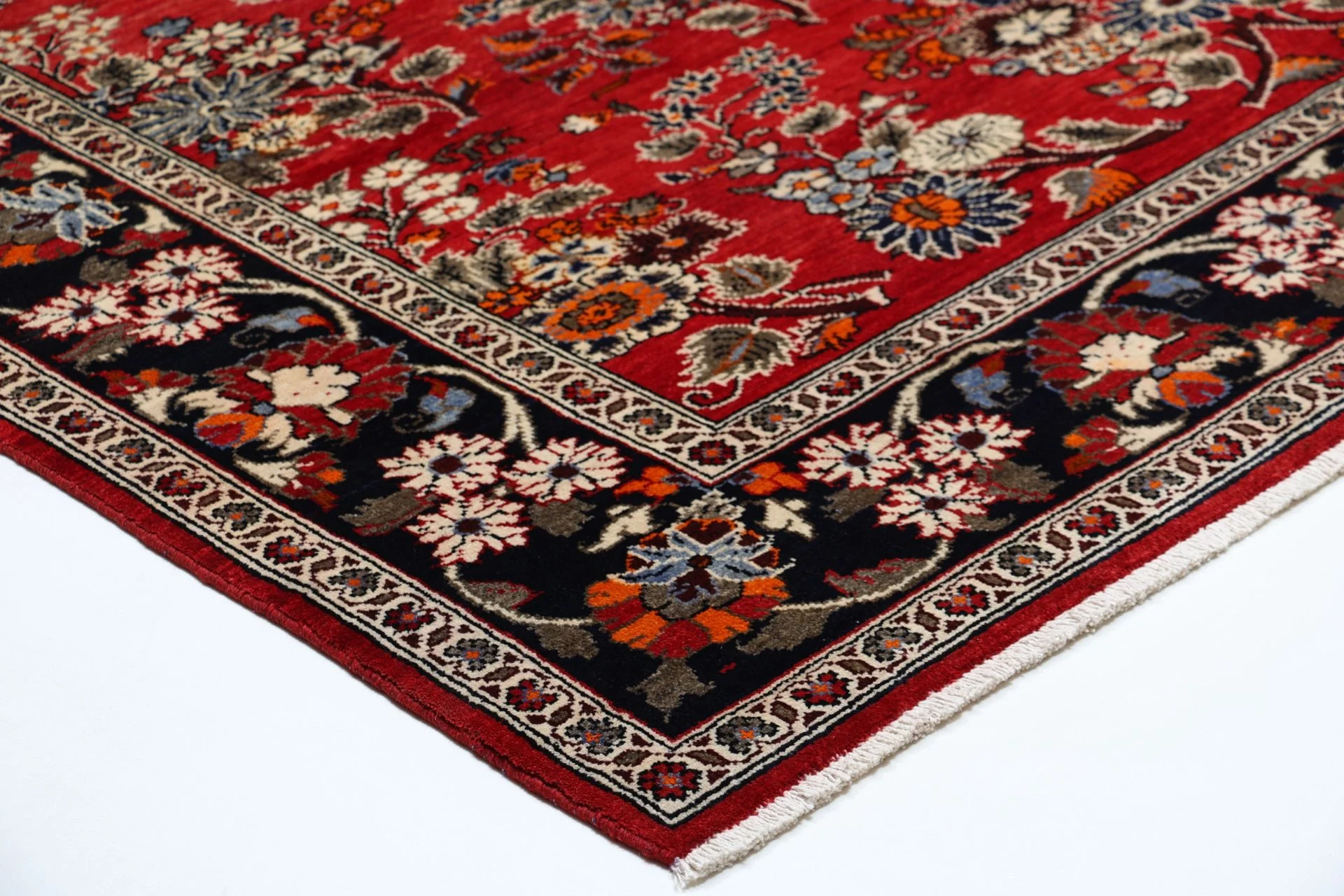 Bakhtiari Perserteppich 211 × 308 cm aus Wolle, handgeknüpft