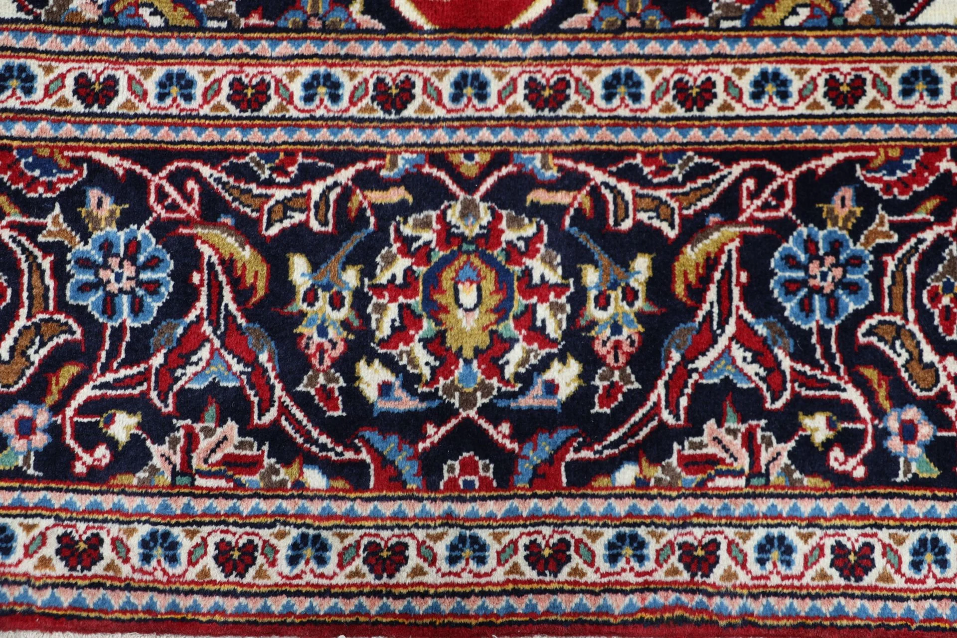 Kashan Perserteppich aus Iran, 198 × 316 cm