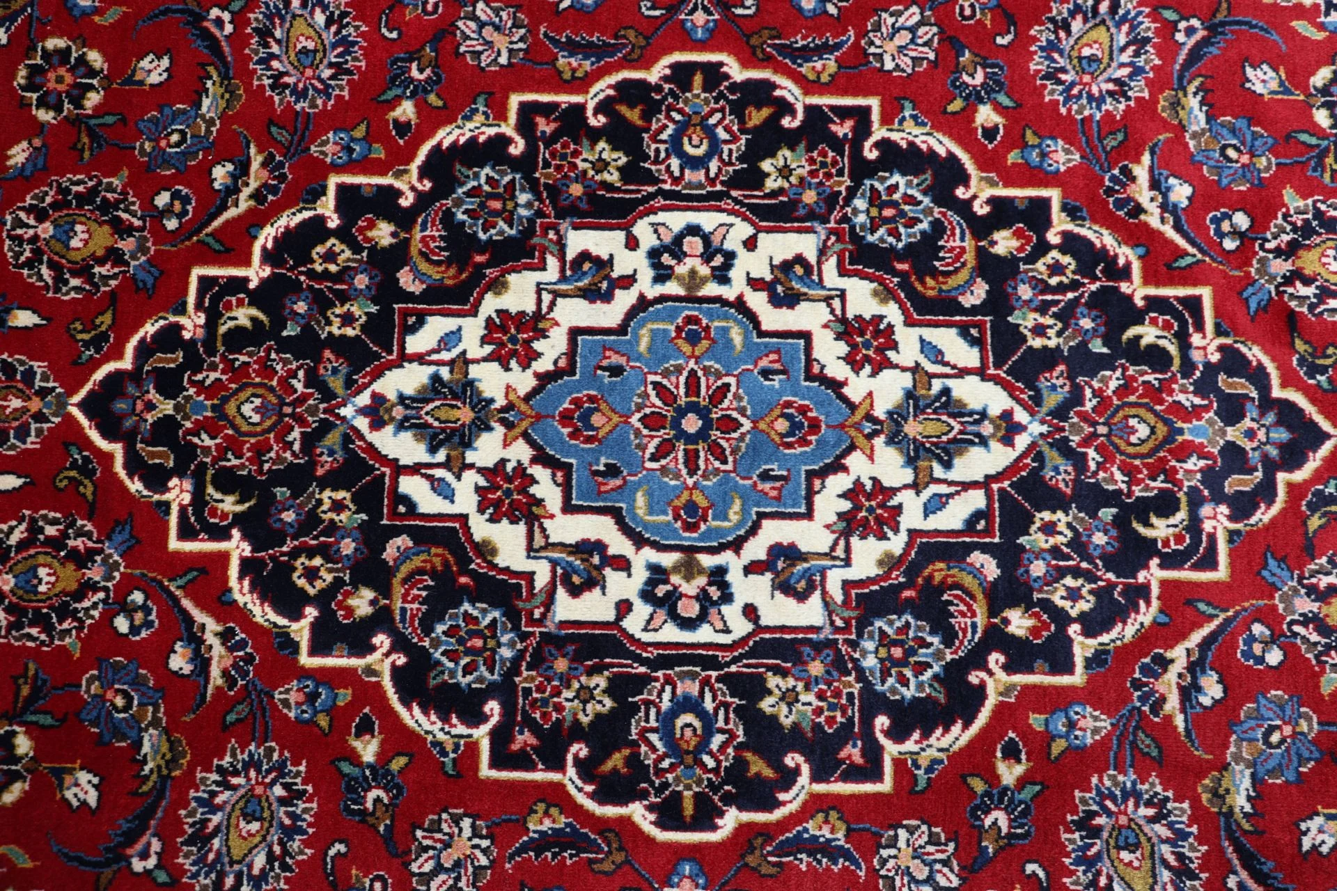 Kashan Perserteppich aus Iran, 198 × 316 cm