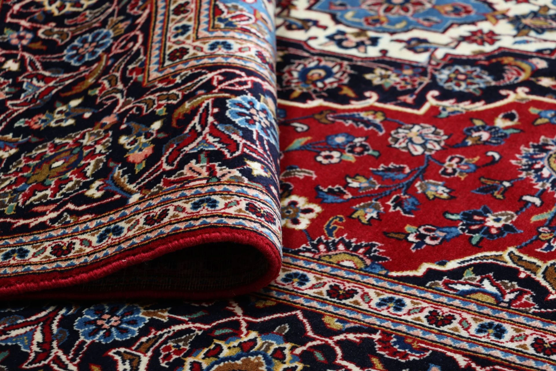 Kashan Perserteppich aus Iran, 198 × 316 cm