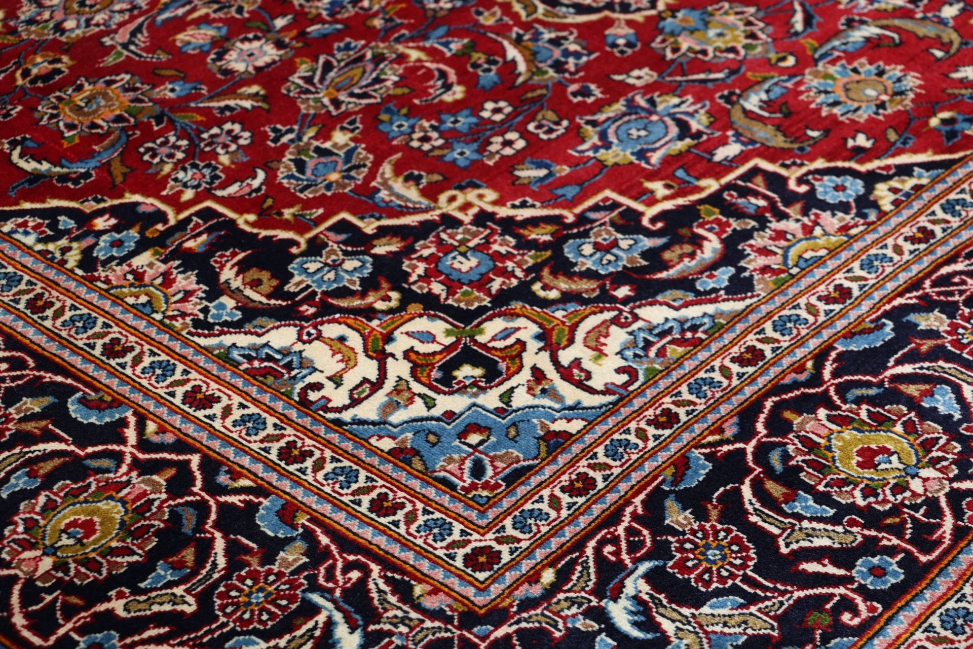 Handgeknüpfter Kashan Perserteppich 211 × 292 cm