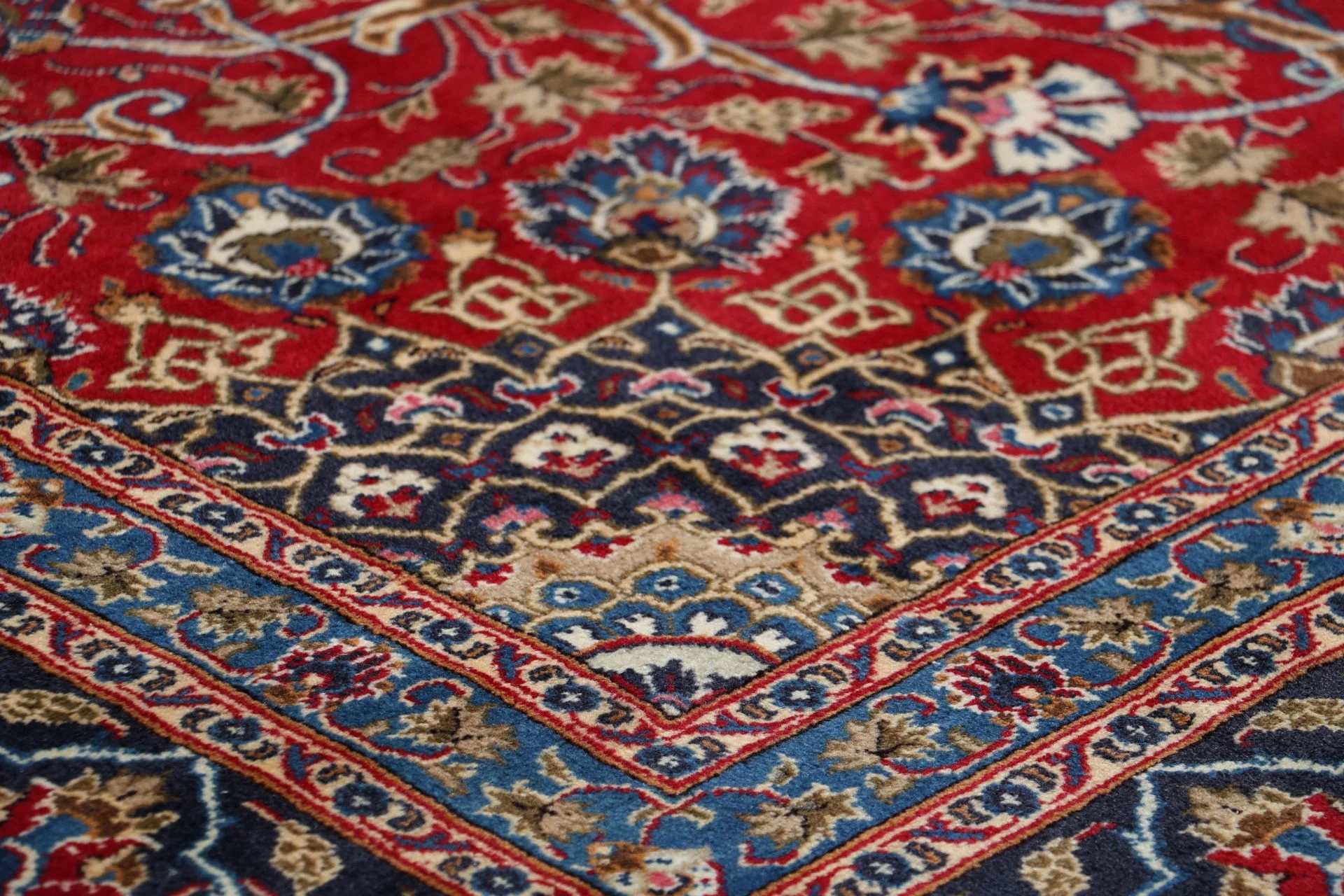Kashmar Perserteppich aus Iran, 240 × 345 cm