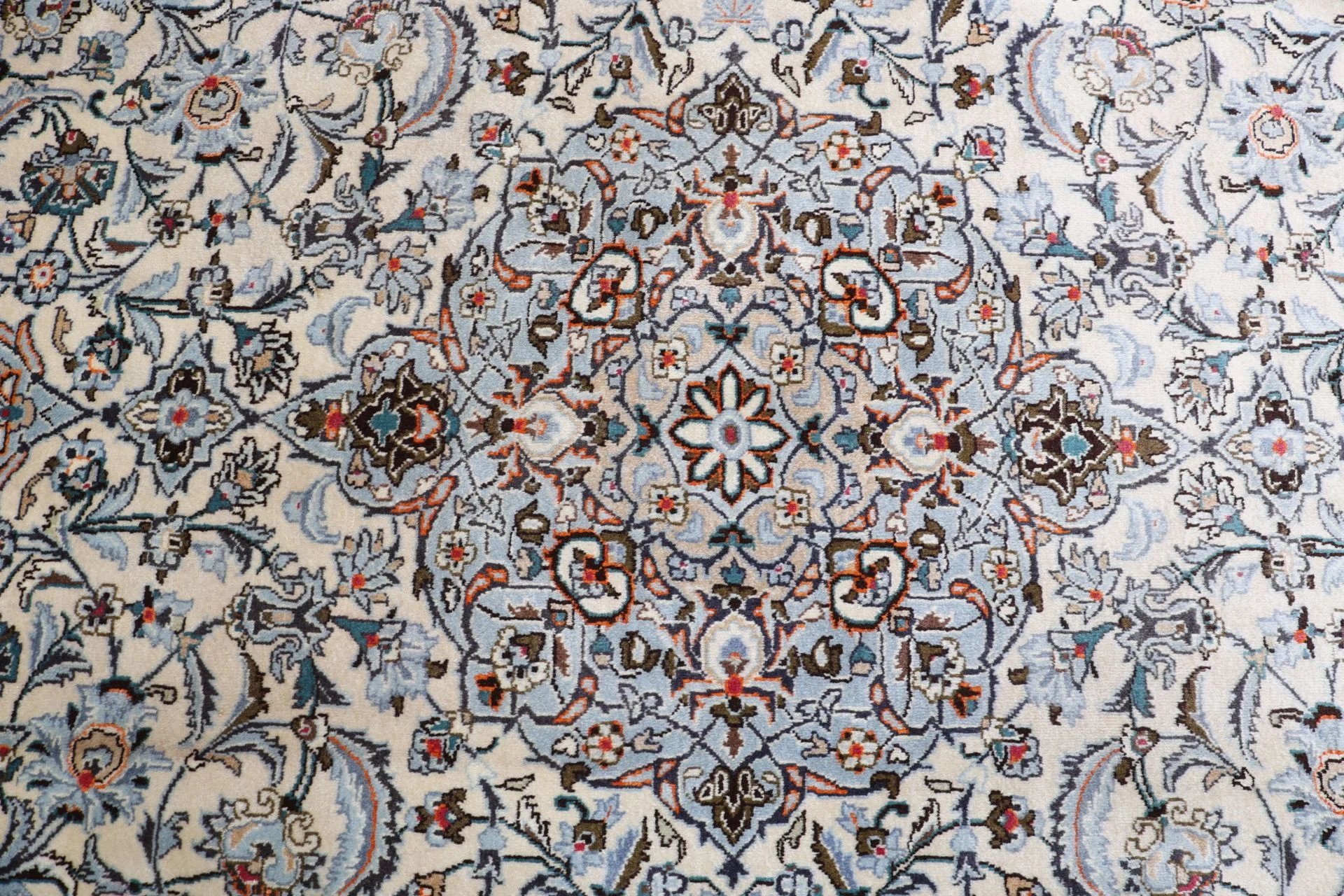 Handgeknüpfter Kashmar Perserteppich 246 × 353 cm