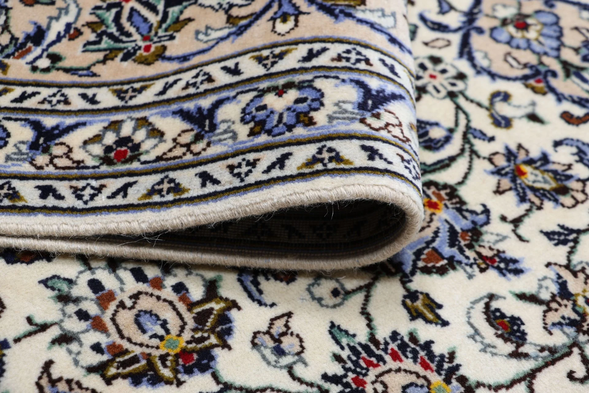 Kashan Perserteppich aus Iran, 236 × 335 cm