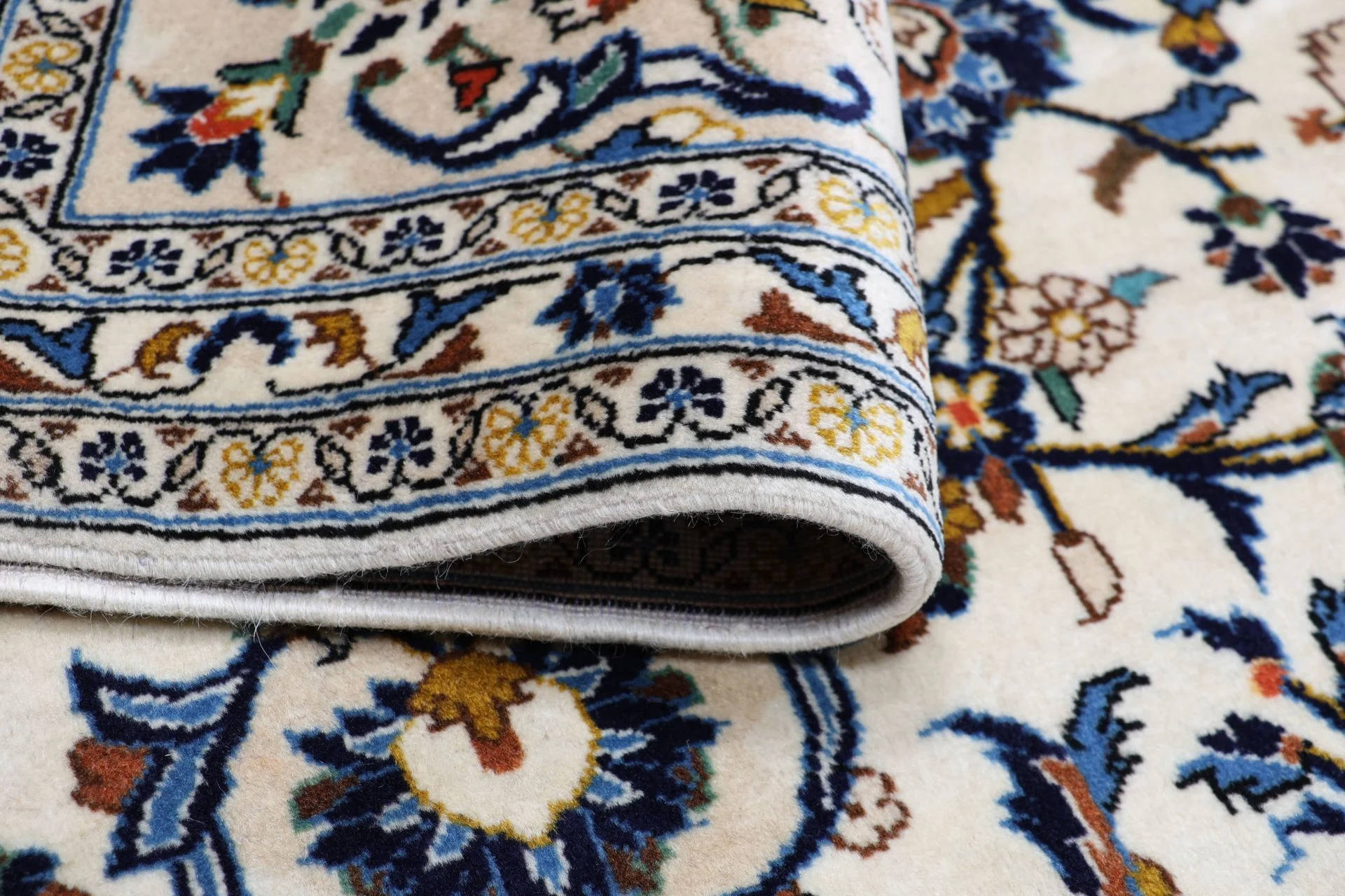 Kashan Perserteppich 243 × 348 cm aus Wolle, handgeknüpft