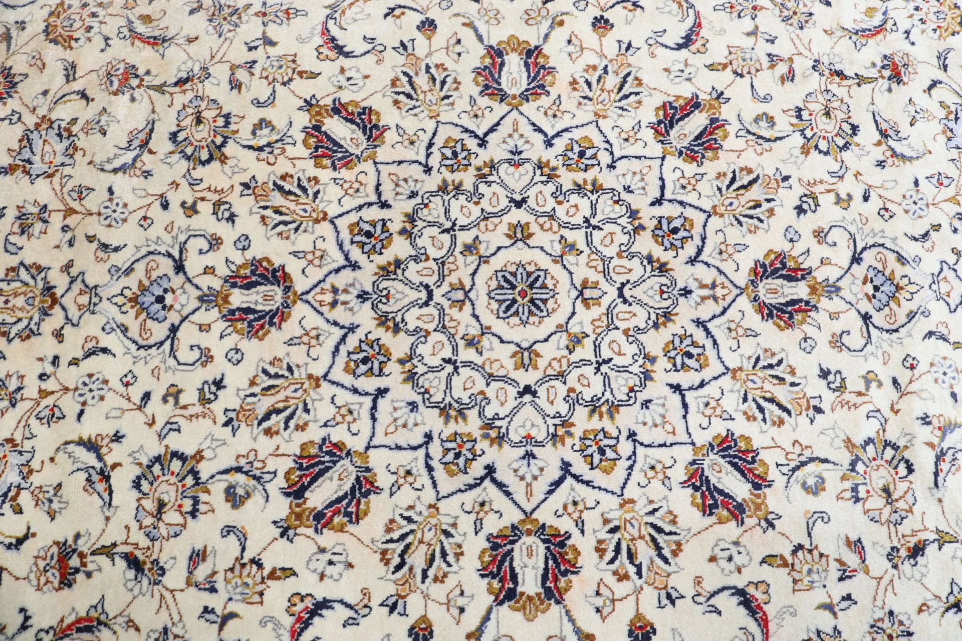 Kashan Perserteppich aus Iran, 237 × 343 cm