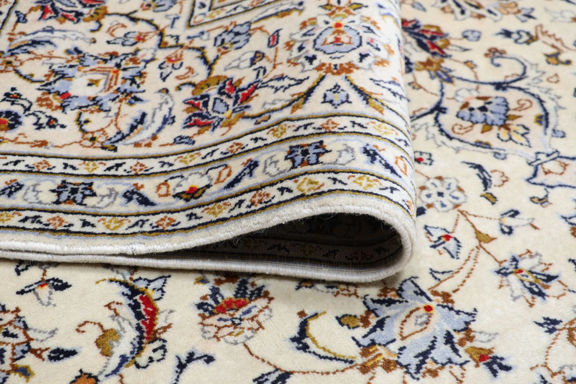 Kashan Perserteppich aus Iran, 237 × 343 cm
