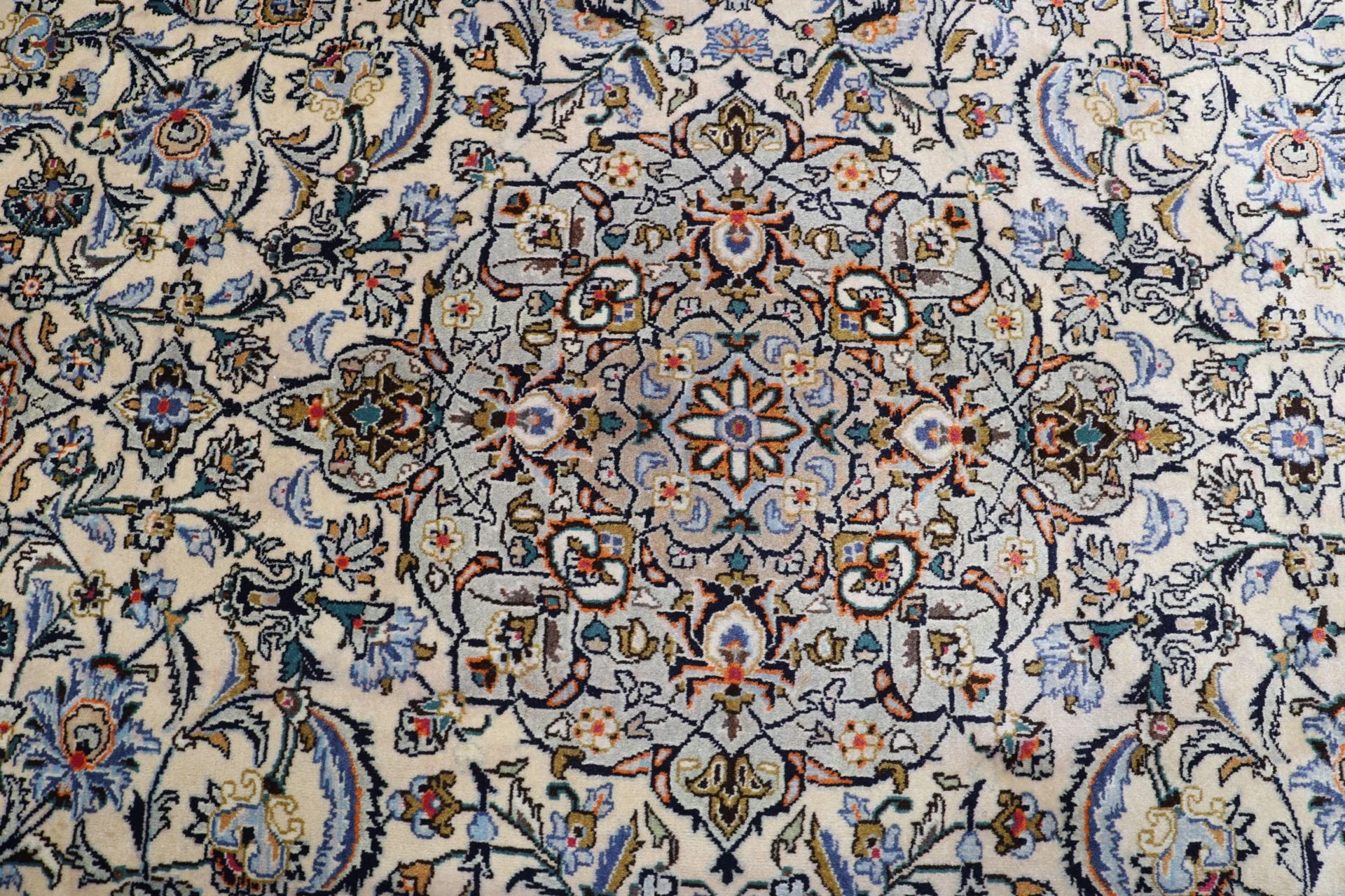 Kashmar Perserteppich 247 × 345 cm aus Wolle, handgeknüpft