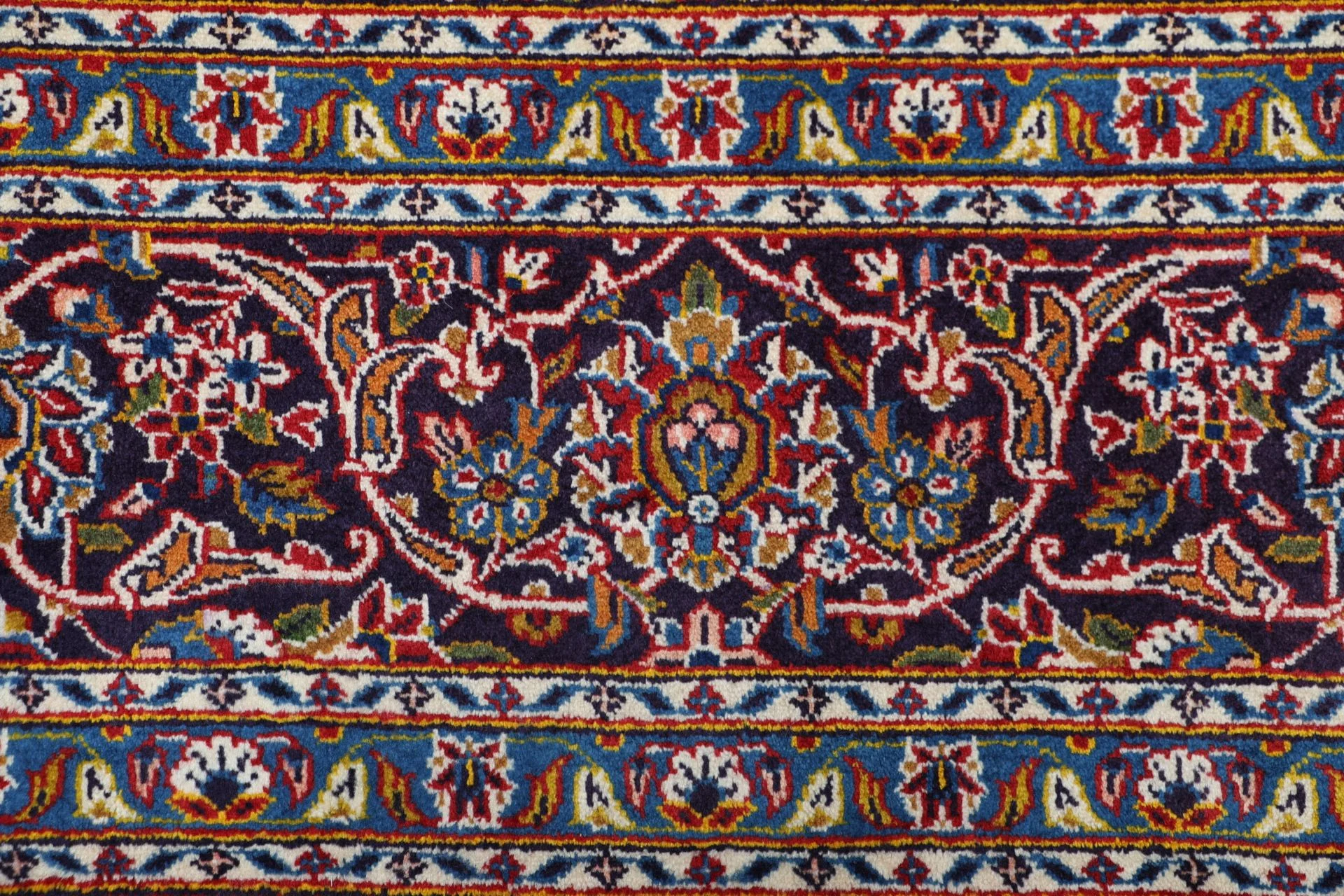 Kashan Perserteppich 250 × 370 cm aus Wolle, handgeknüpft