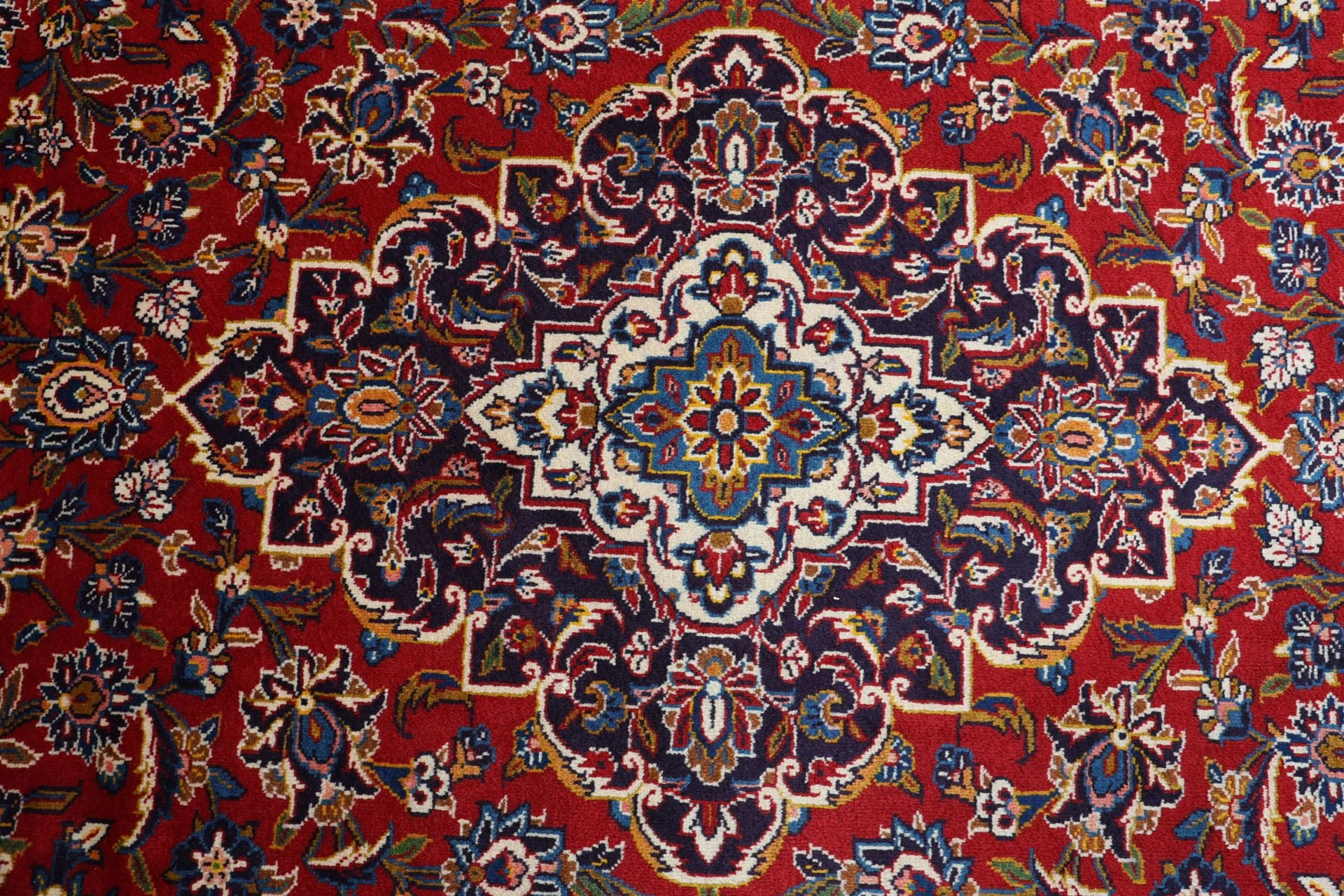 Kashan Perserteppich 250 × 370 cm aus Wolle, handgeknüpft