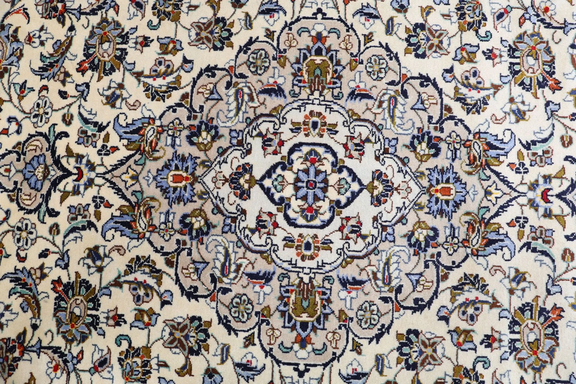 Kashan Perserteppich 250 × 350 cm aus Wolle, handgeknüpft