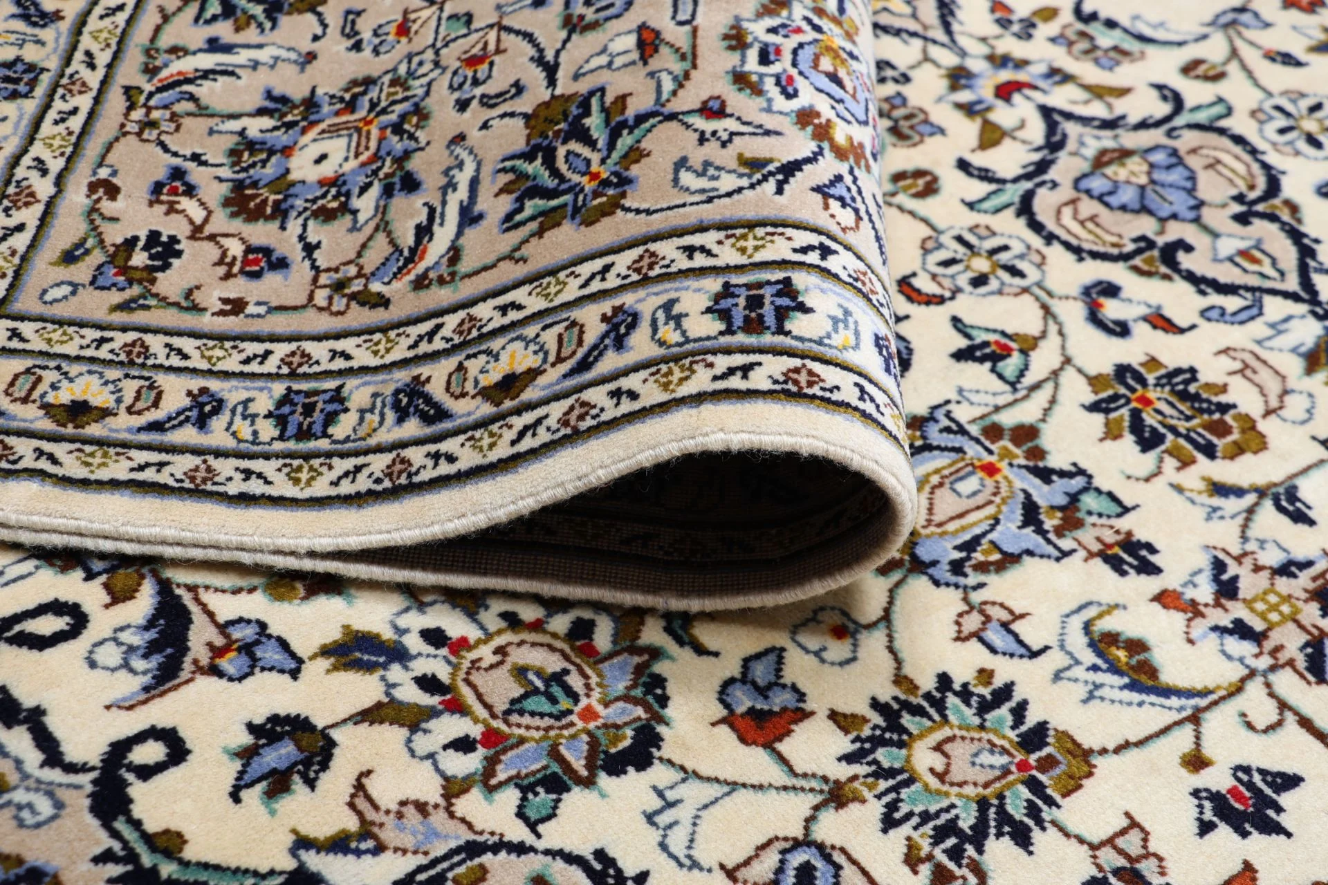 Kashan Perserteppich 250 × 350 cm aus Wolle, handgeknüpft