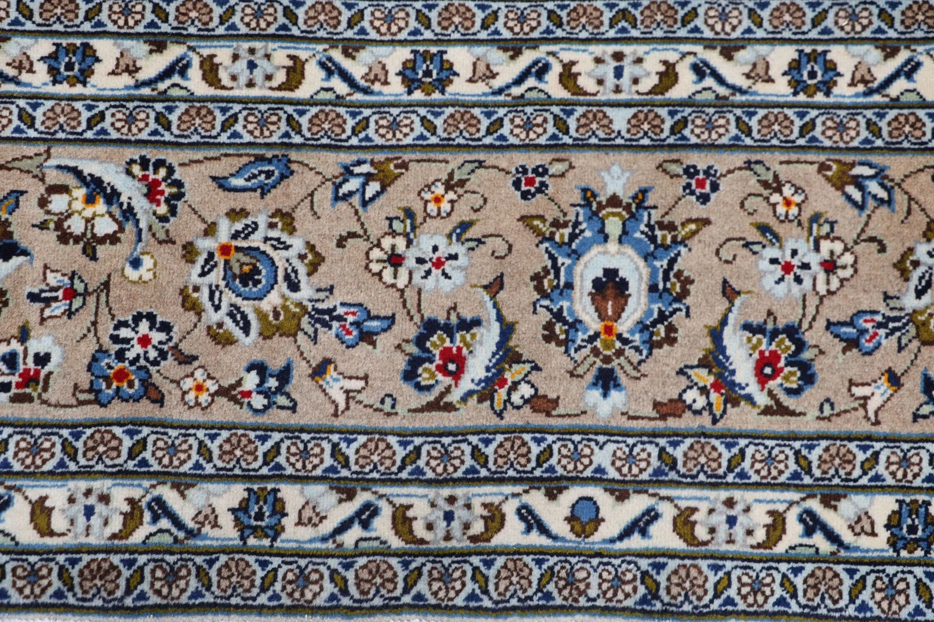 Kashan Perserteppich aus Iran, 250 × 363 cm