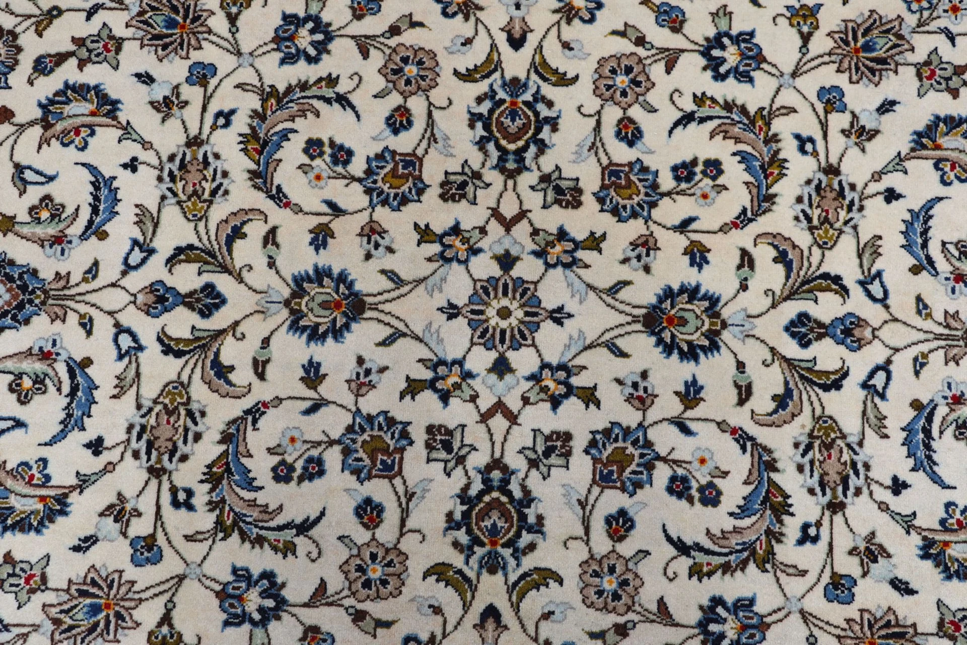 Kashan Perserteppich aus Iran, 250 × 363 cm