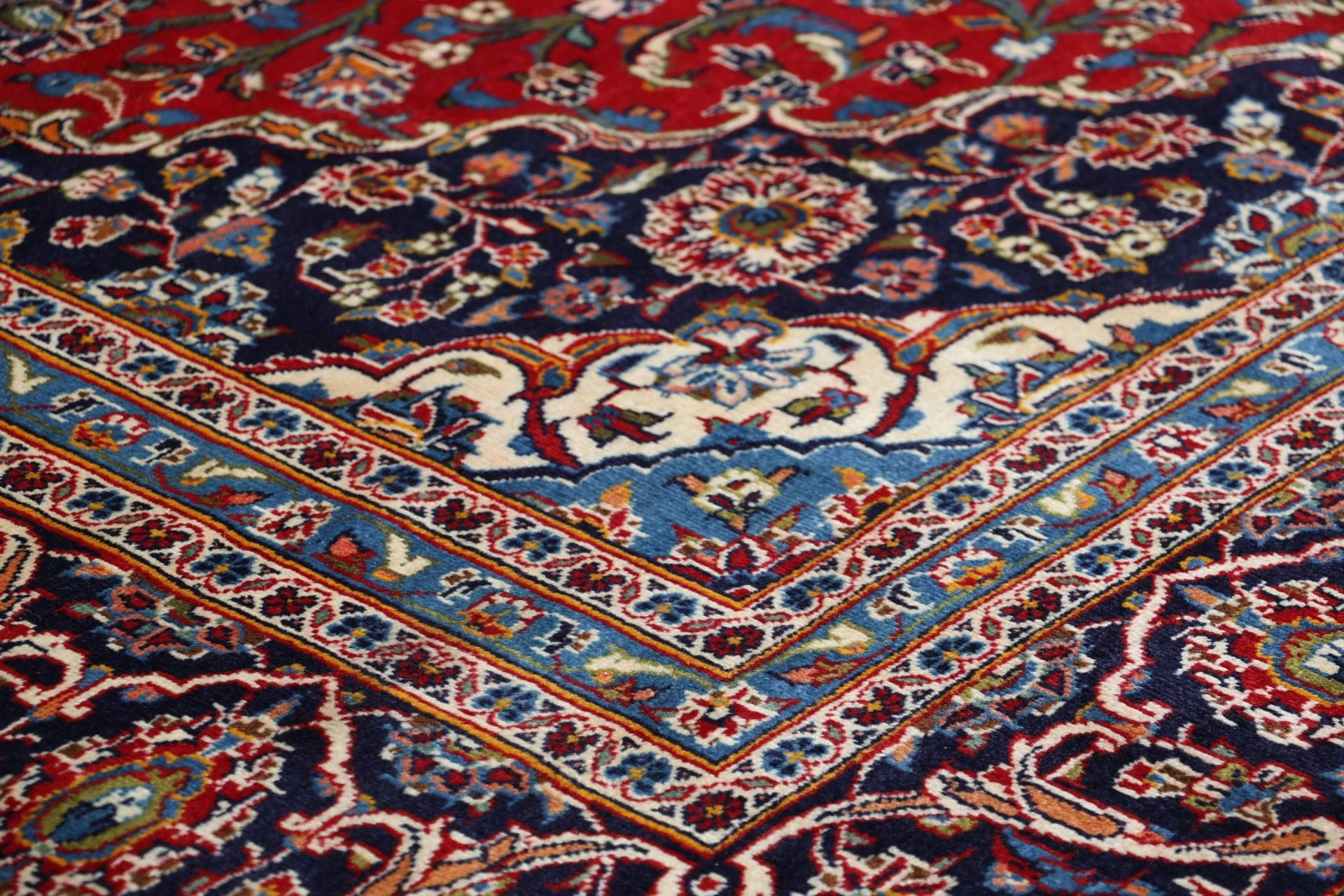 Kashan Perserteppich 255 × 340 cm aus Wolle, handgeknüpft