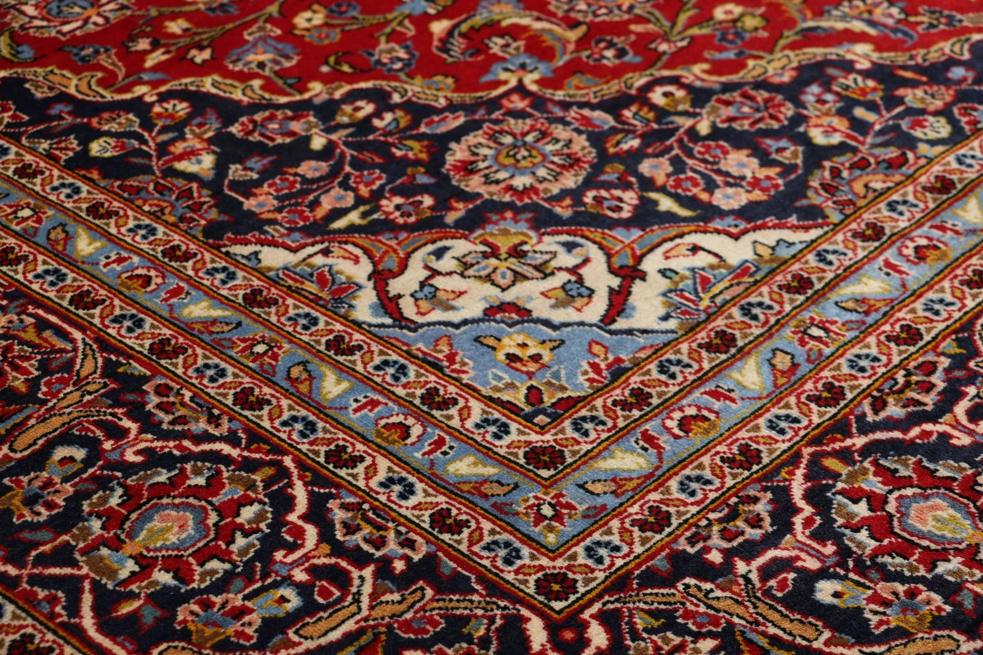 Handgeknüpfter Kashan Perserteppich, 253 × 385 cm, Wolle