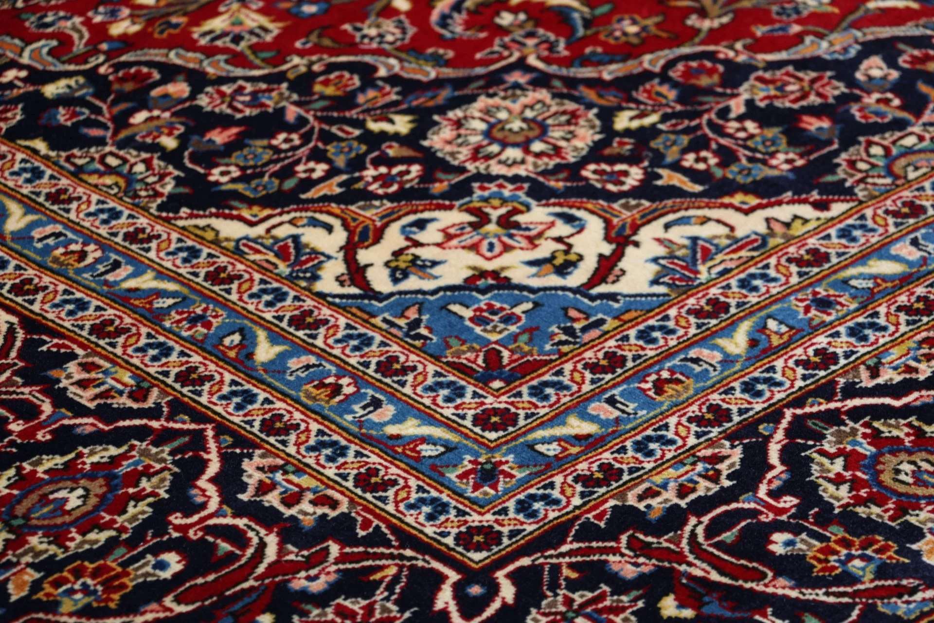 Handgeknüpfter Kashan Perserteppich 250 × 360 cm