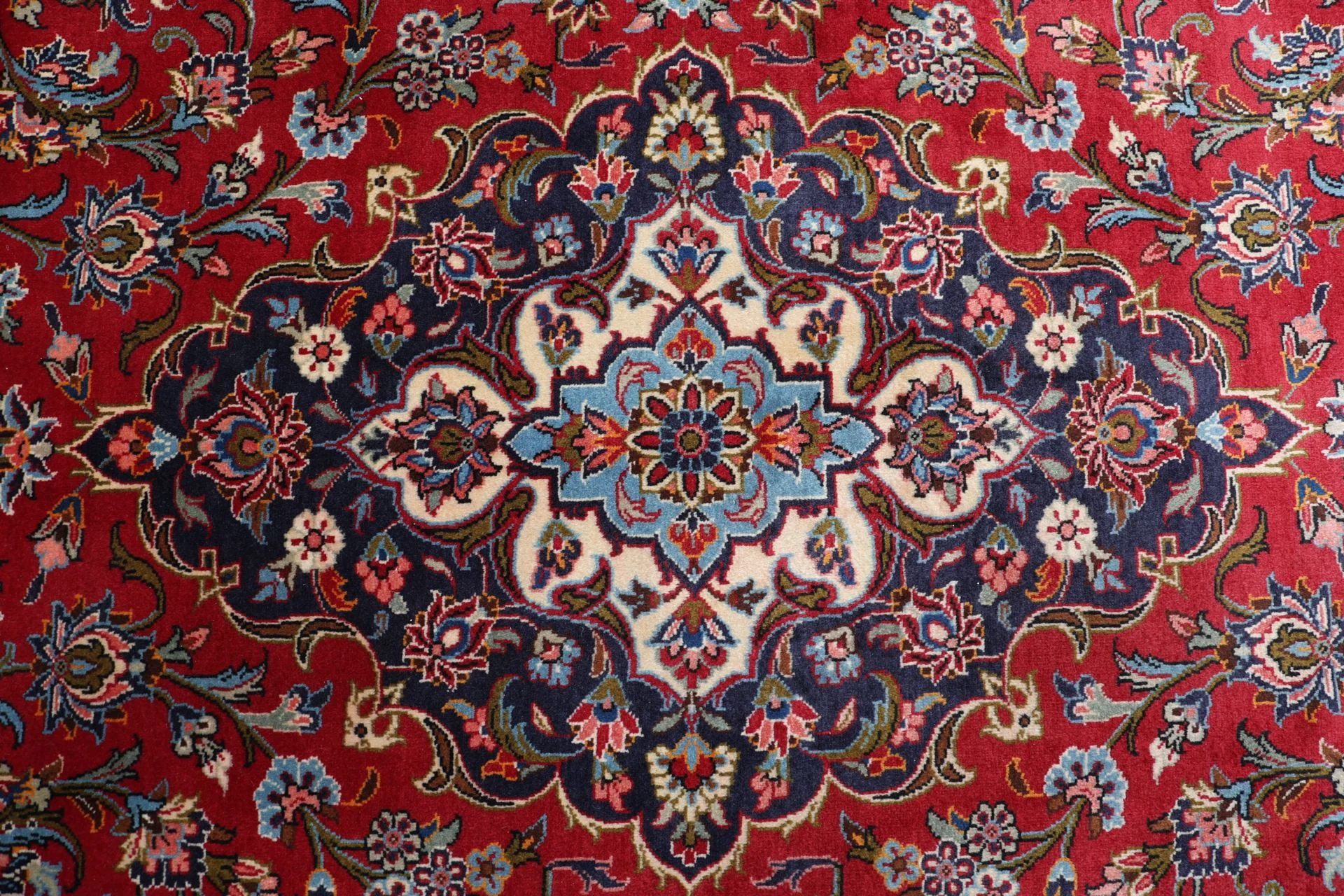 Kashan Perserteppich aus Iran, 250 × 360 cm