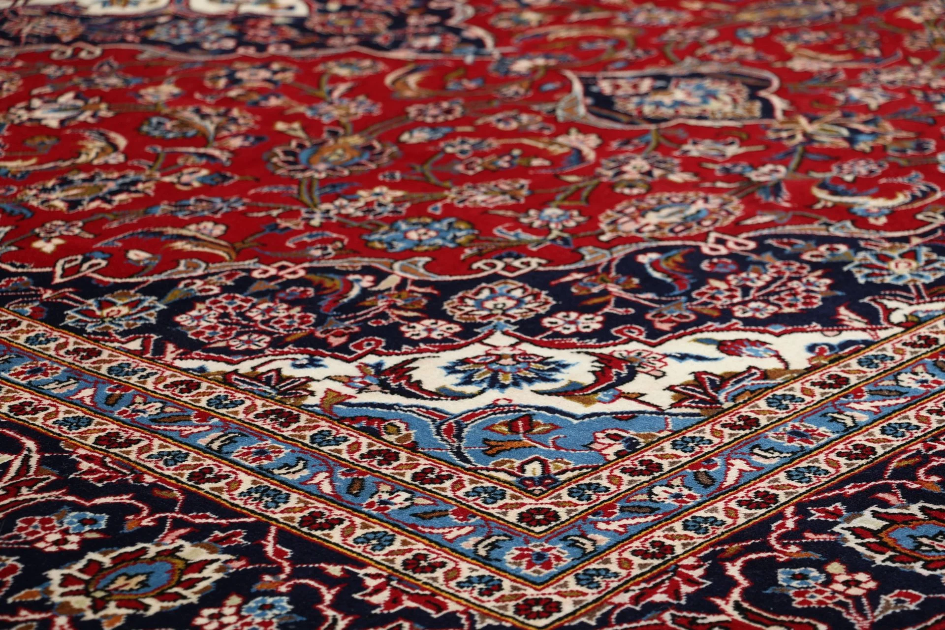 Handgeknüpfter Kashan Perserteppich 245 × 350 cm