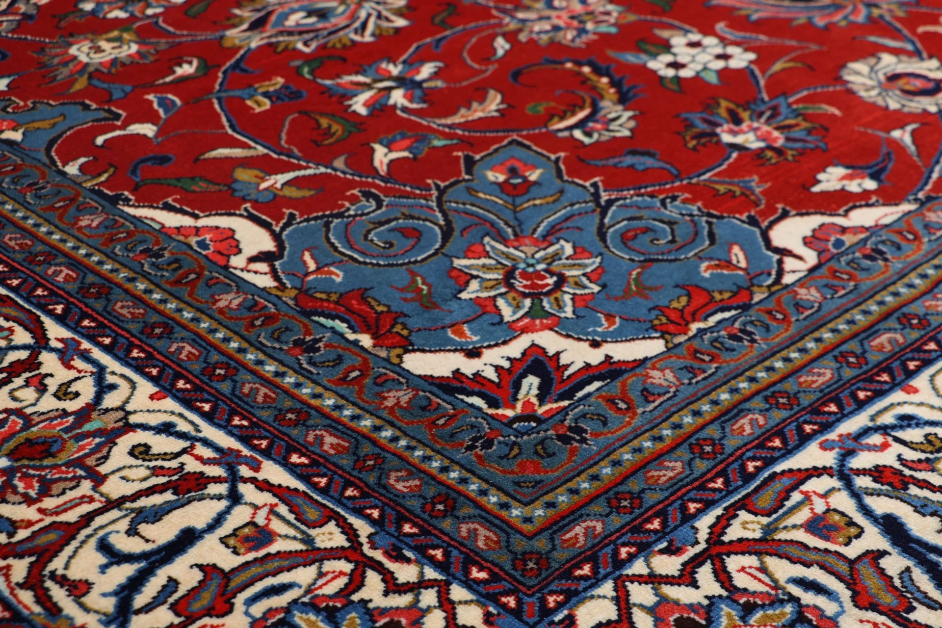 Handgeknüpfter Sarough Perserteppich 247 × 341 cm