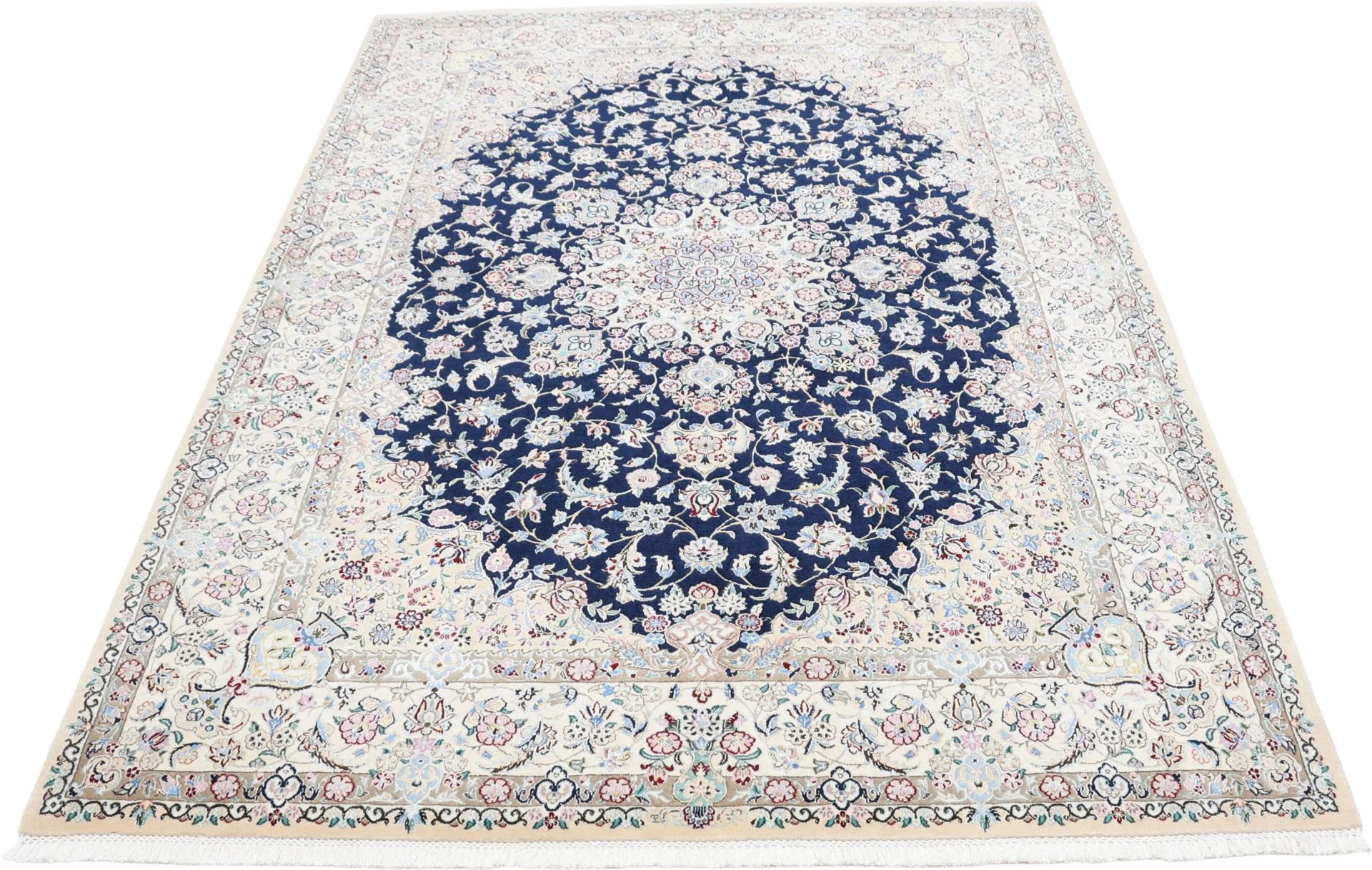 Nain Perserteppich 168 × 238 cm aus Wolle & Seide, handgeknüpft