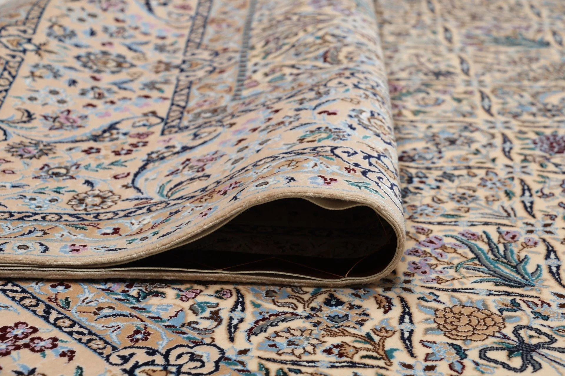 Handgeknüpfter Nain Perserteppich 160 × 235 cm