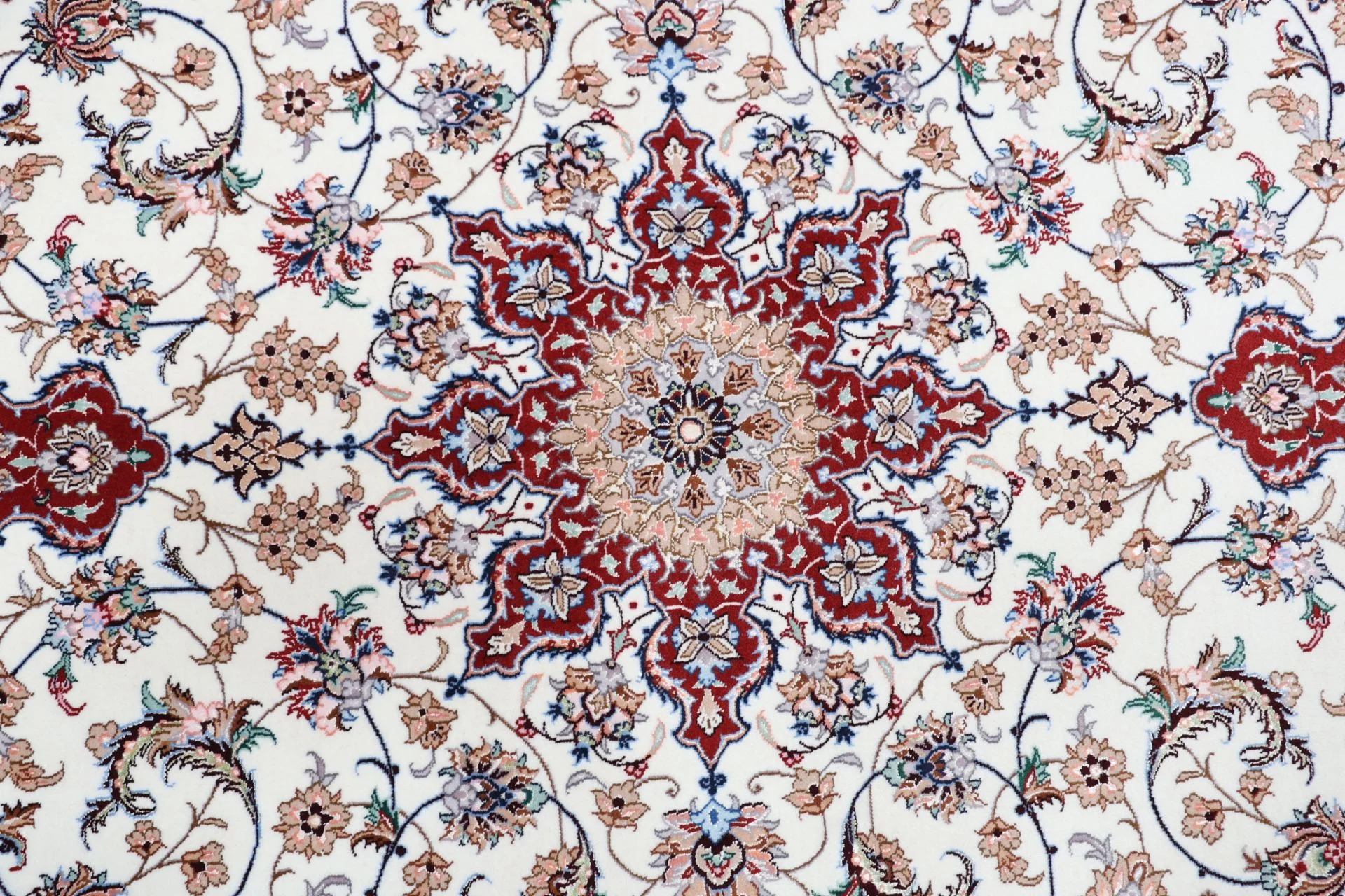 Handgeknüpfter Isfahan Perserteppich 157 × 230 cm