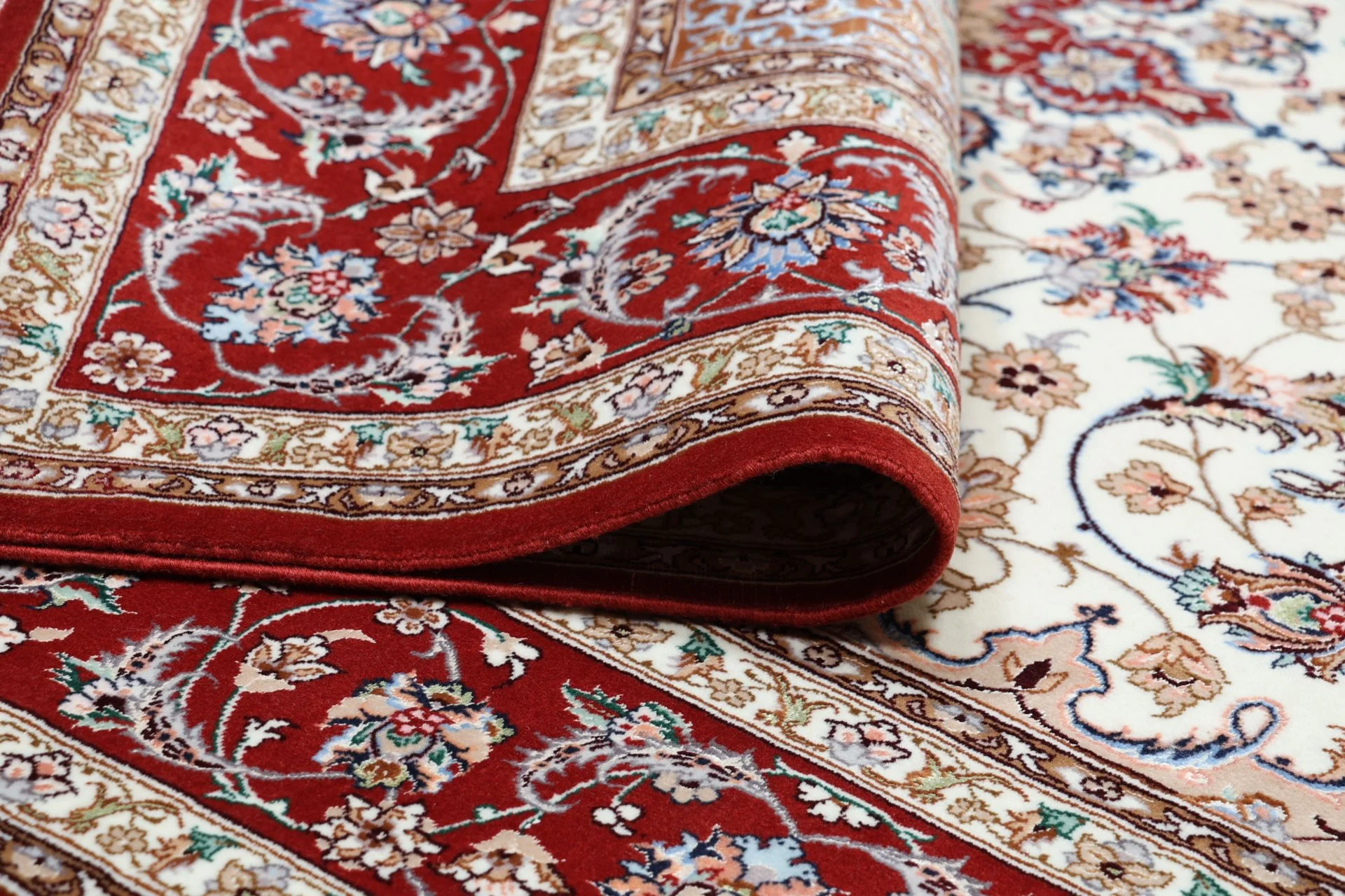Handgeknüpfter Isfahan Perserteppich 157 × 230 cm